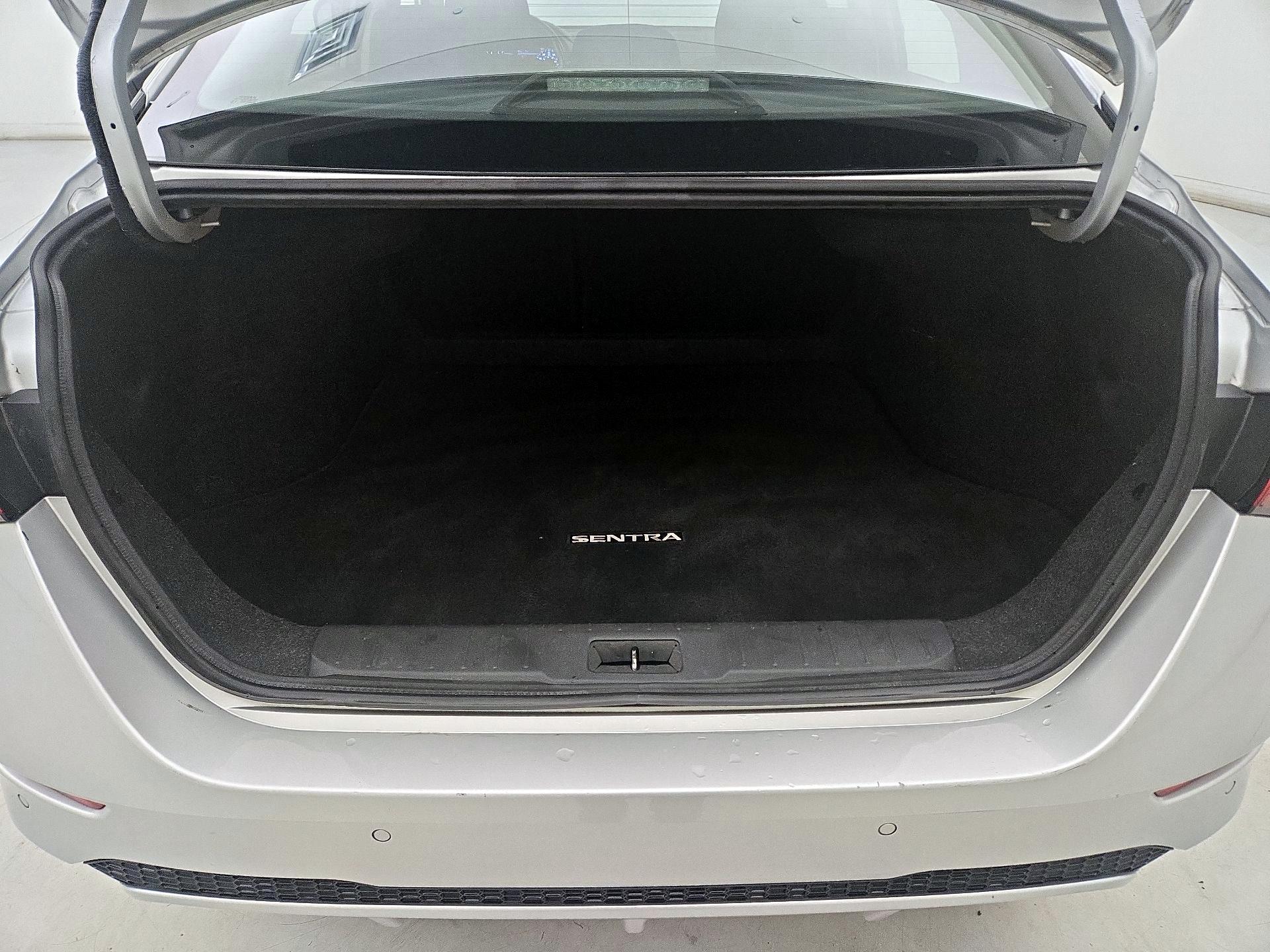 Thumbnail: 2020 Nissan Sentra - 20