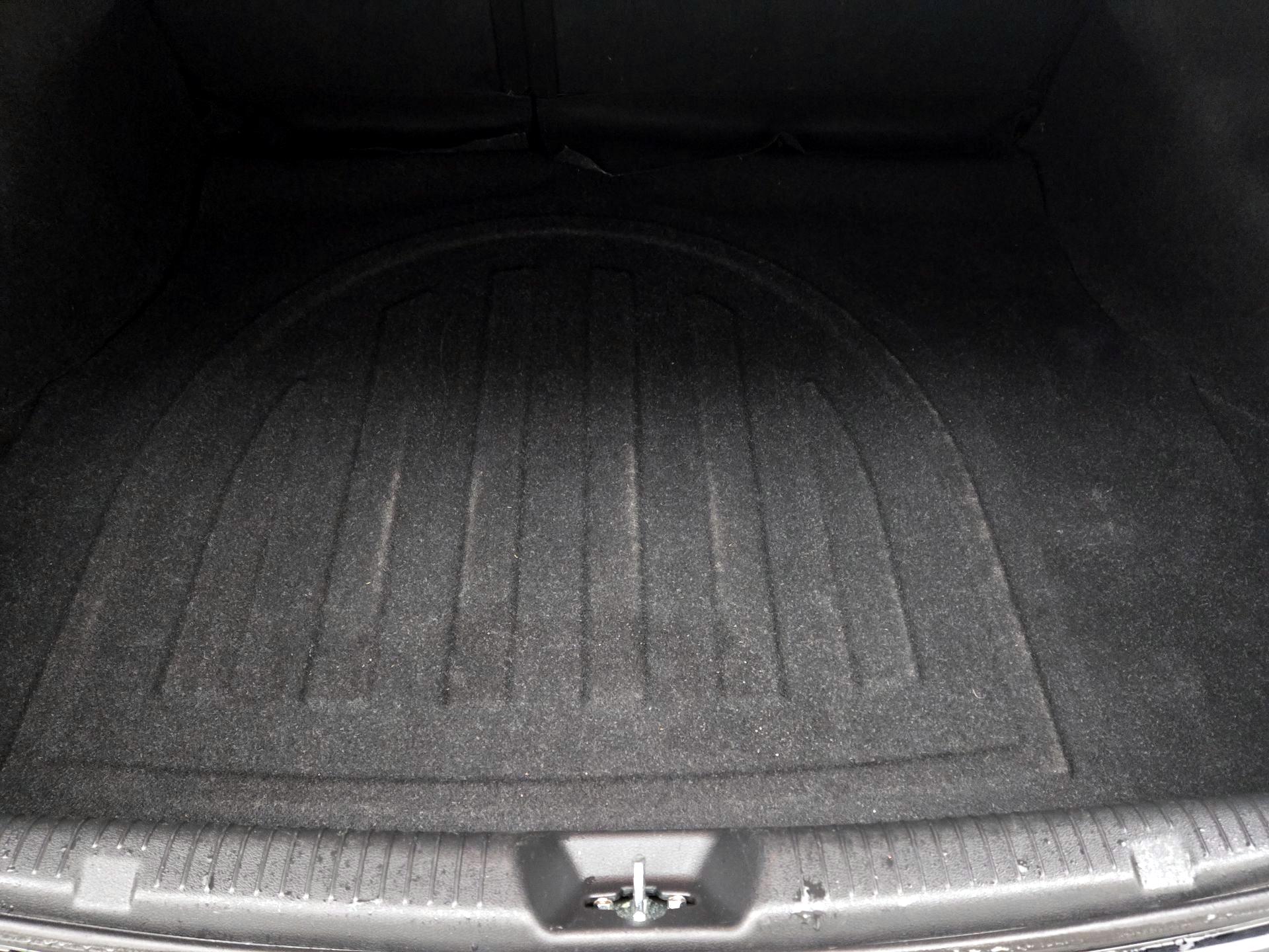 Thumbnail: 2014 Hyundai Elantra - 17