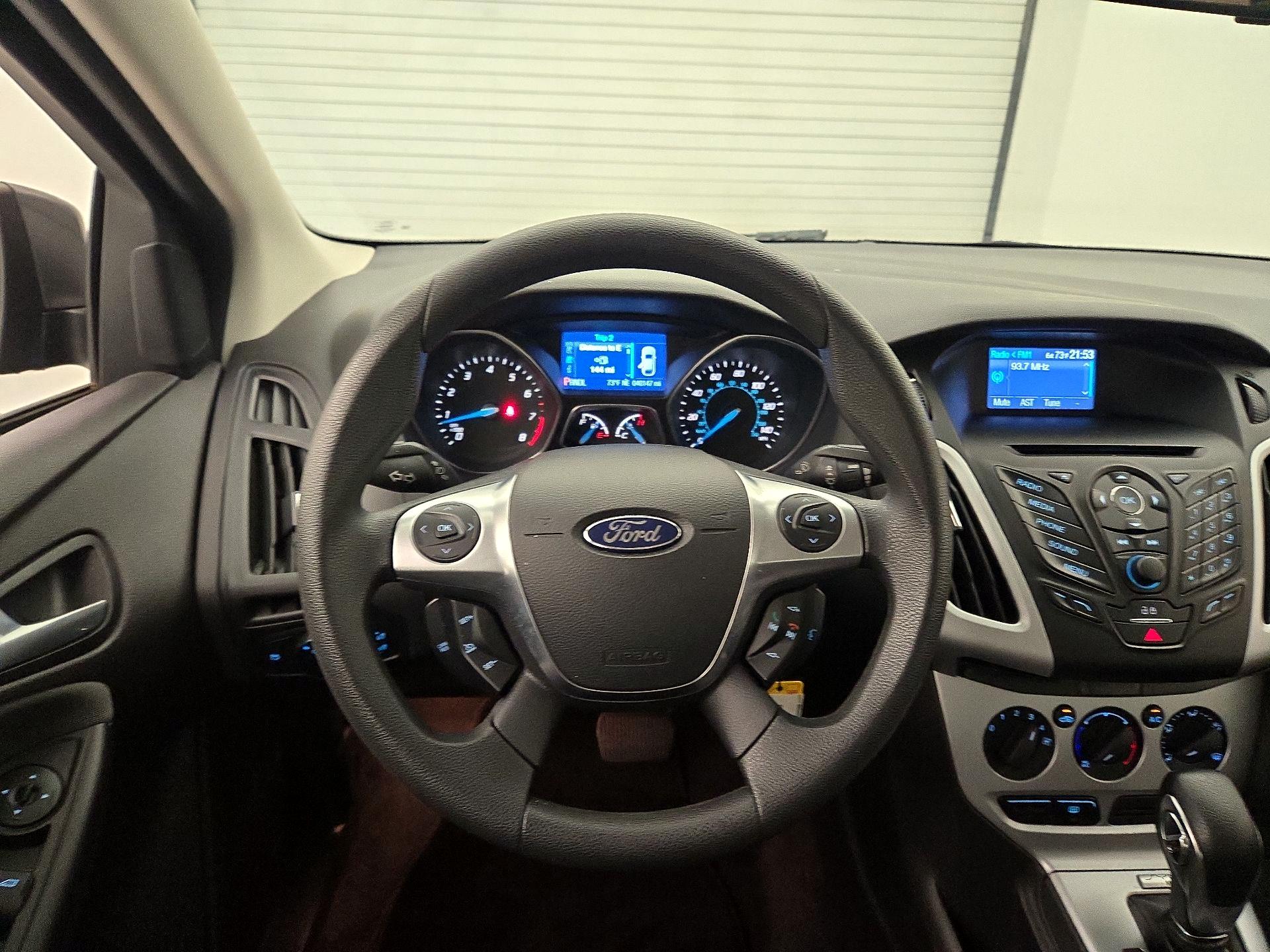Thumbnail: 2013 Ford Focus - 10