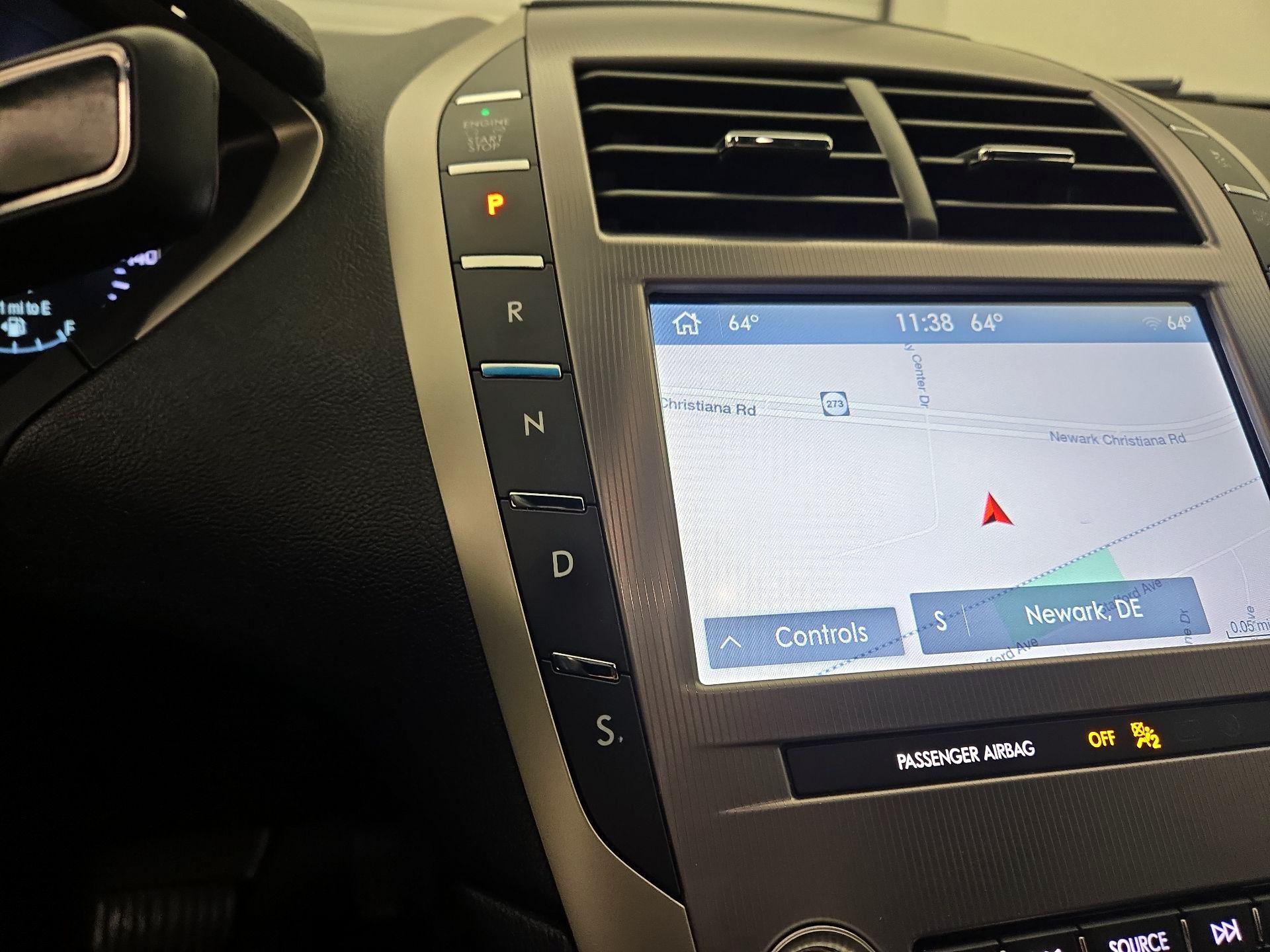 Thumbnail: 2019 Lincoln MKZ - 17