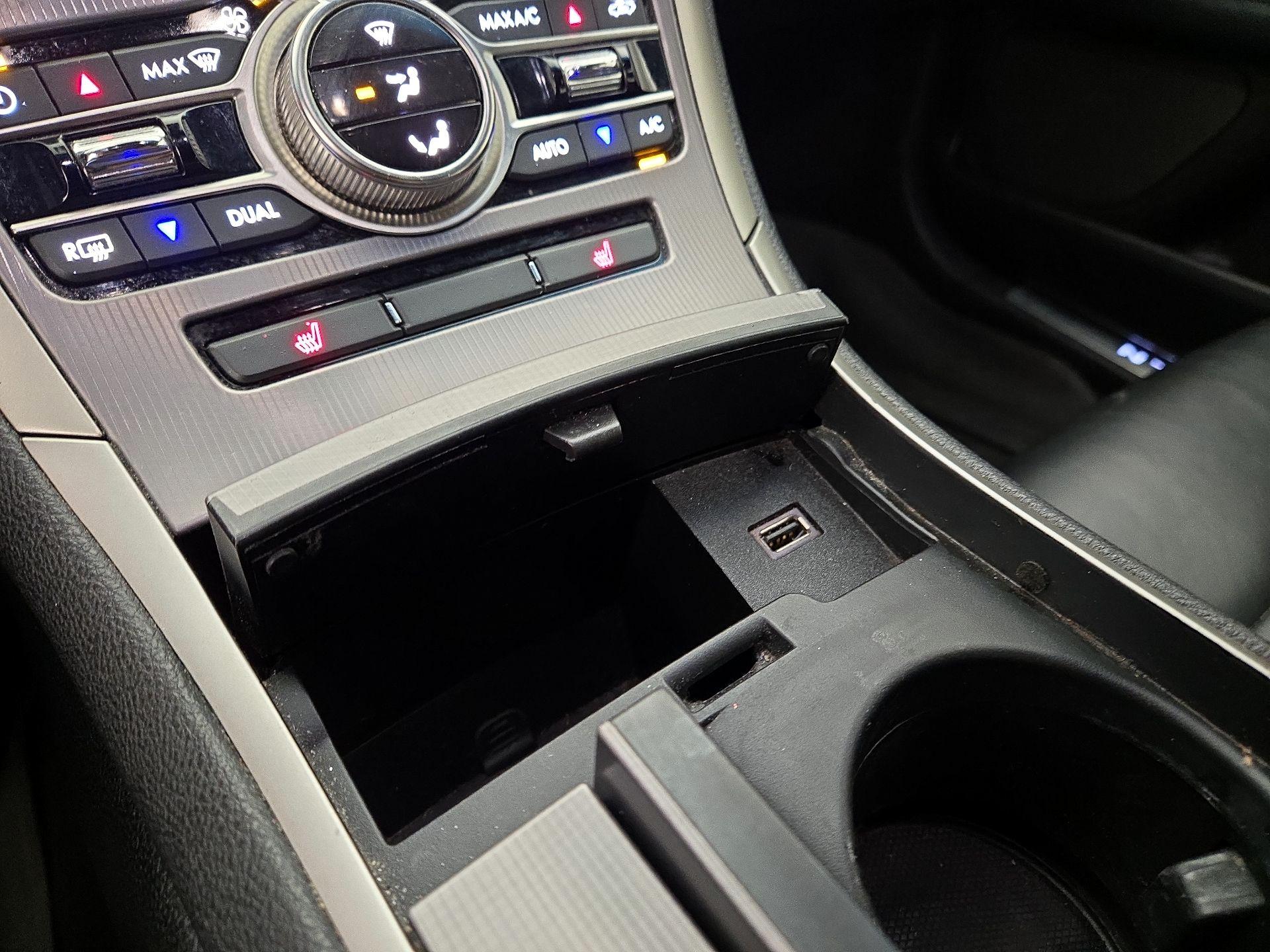 Thumbnail: 2019 Lincoln MKZ - 18