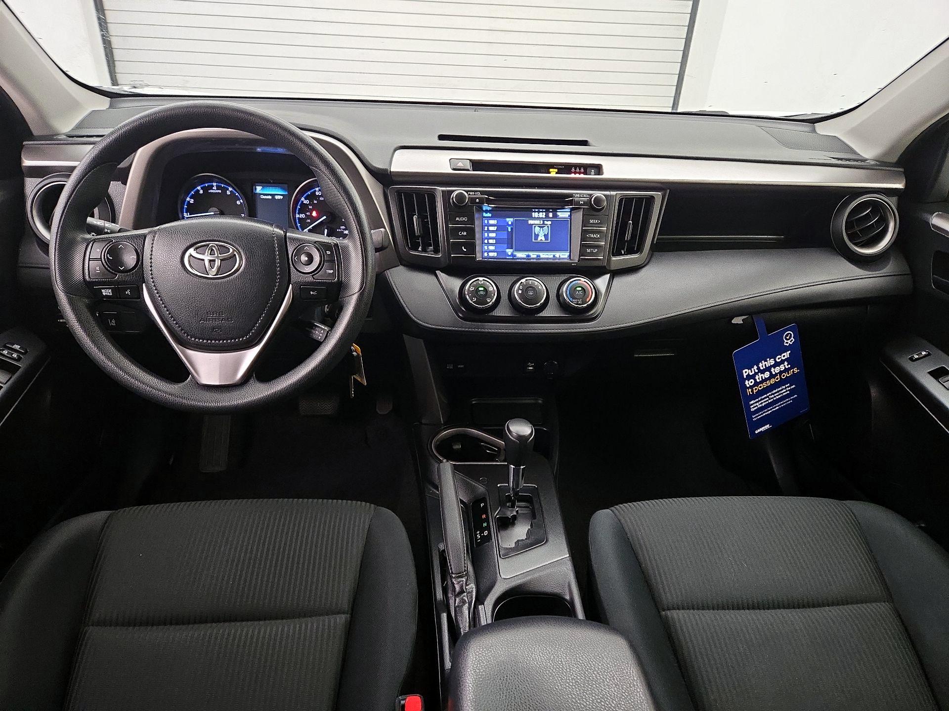 Thumbnail: 2018 Toyota RAV4 - 9