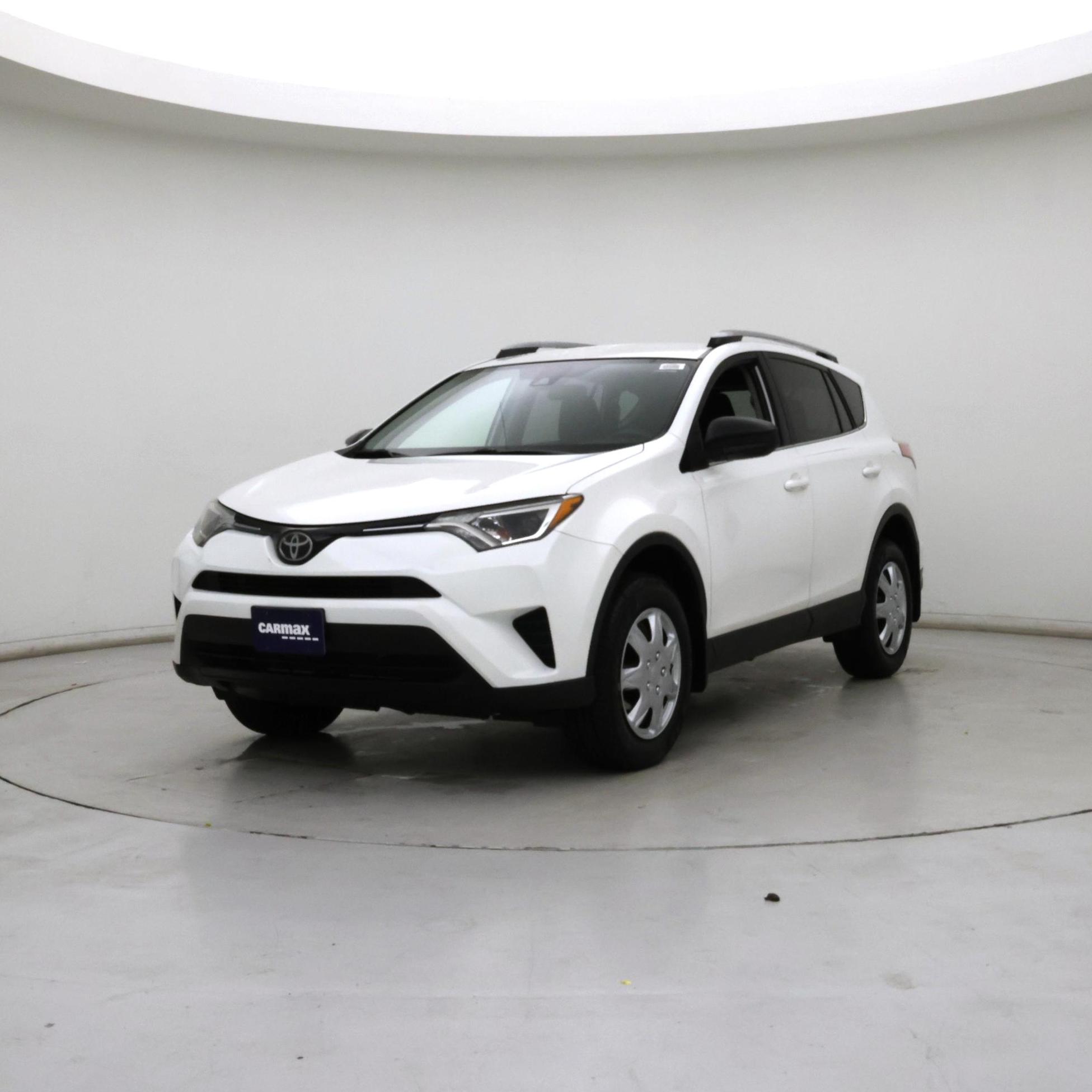 Thumbnail: 2018 Toyota RAV4 - 4