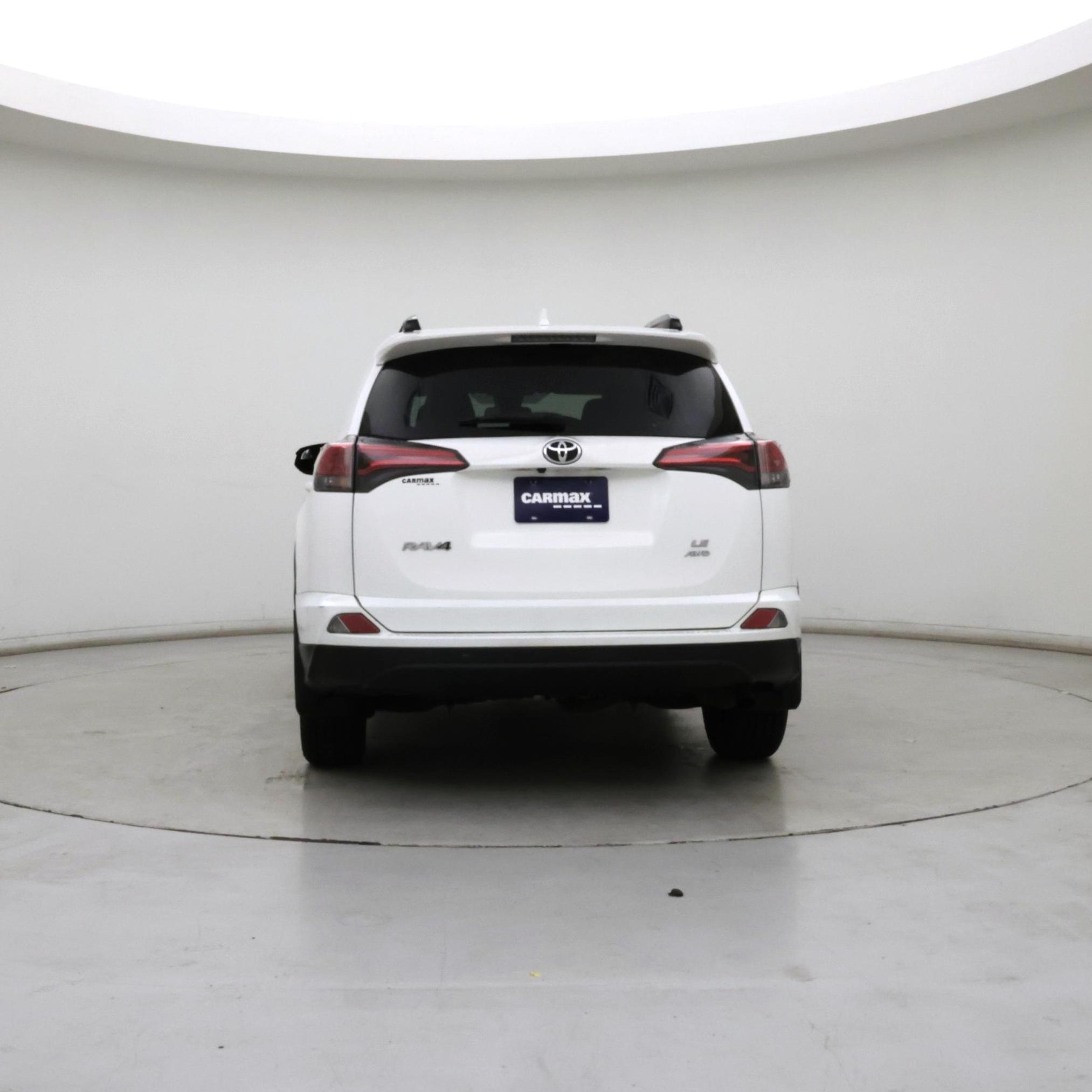 Thumbnail: 2018 Toyota RAV4 - 6