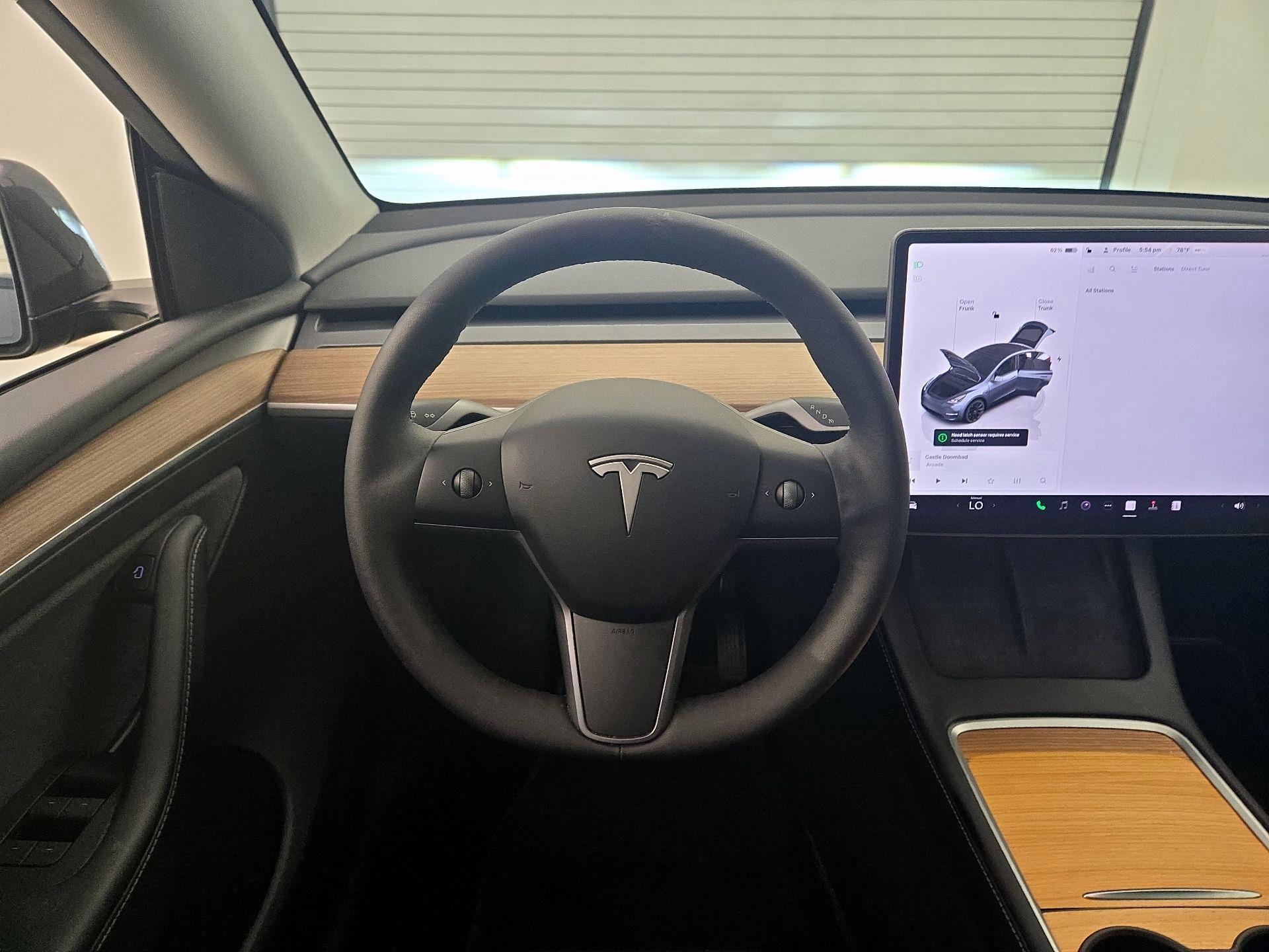 Thumbnail: 2023 Tesla Model Y - 10