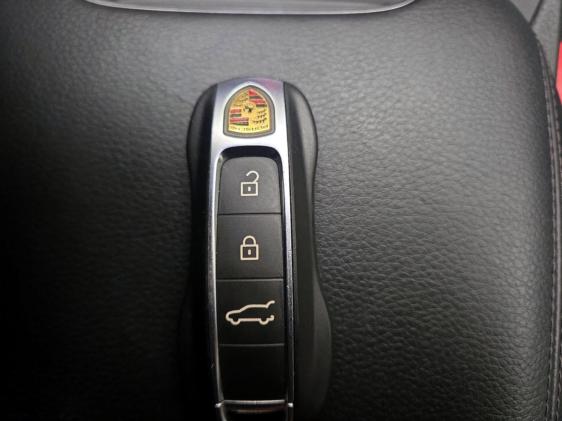Thumbnail: 2019 Porsche Cayenne - 20