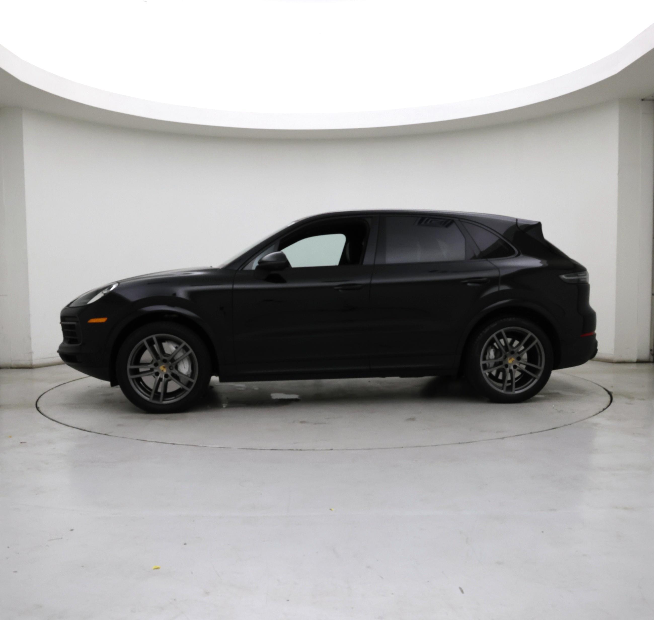 Thumbnail: 2019 Porsche Cayenne - 3