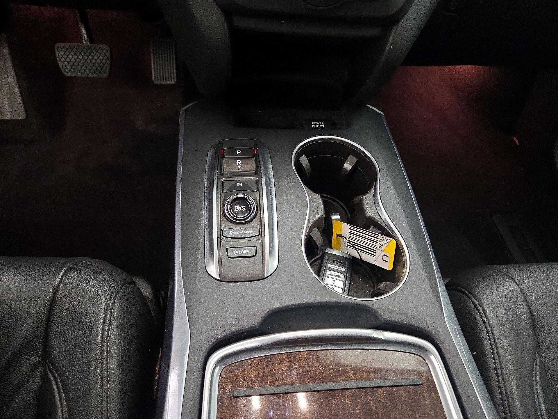 Thumbnail: 2019 Acura MDX - 17