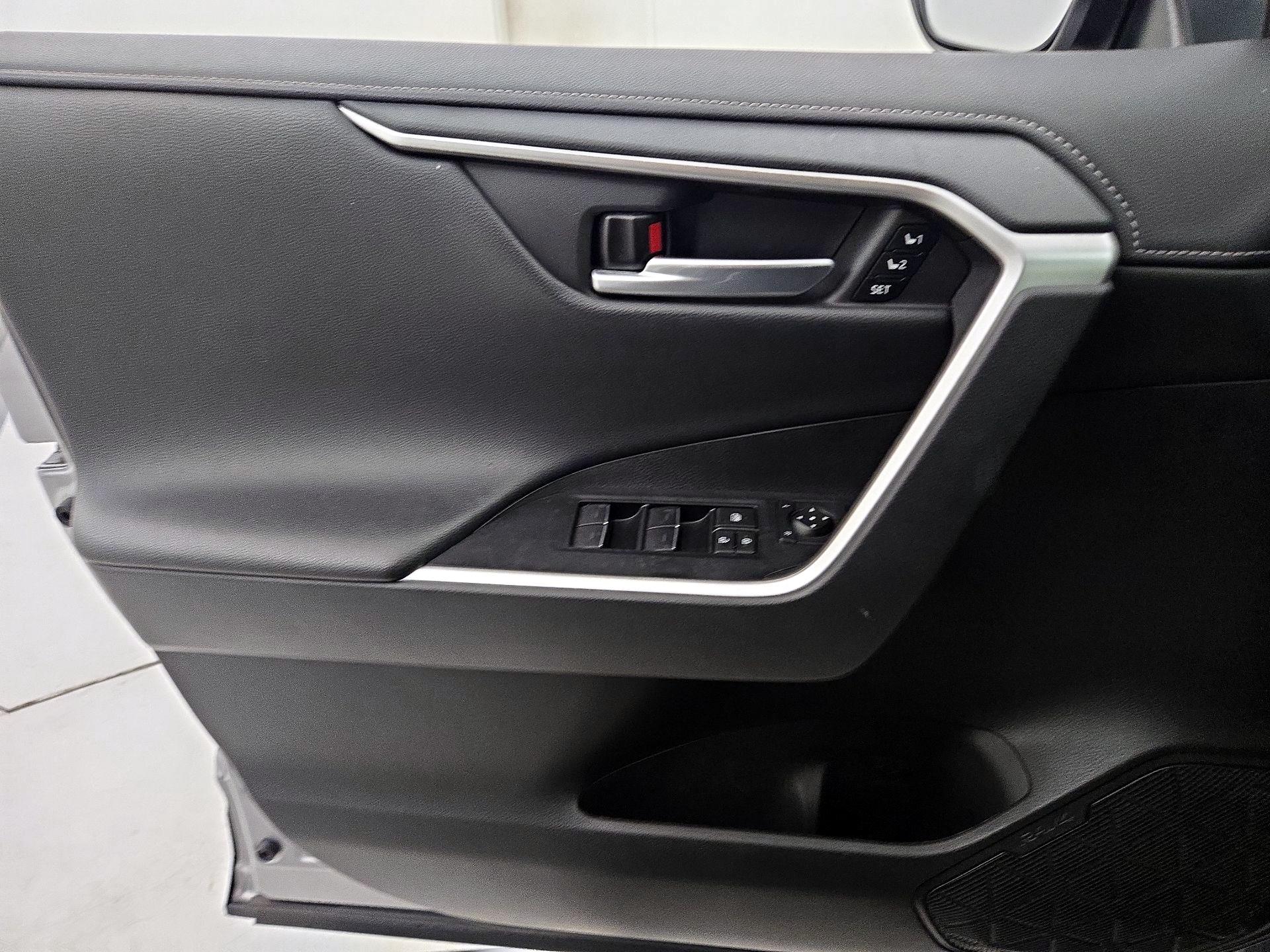 Thumbnail: 2023 Toyota RAV4 - 12