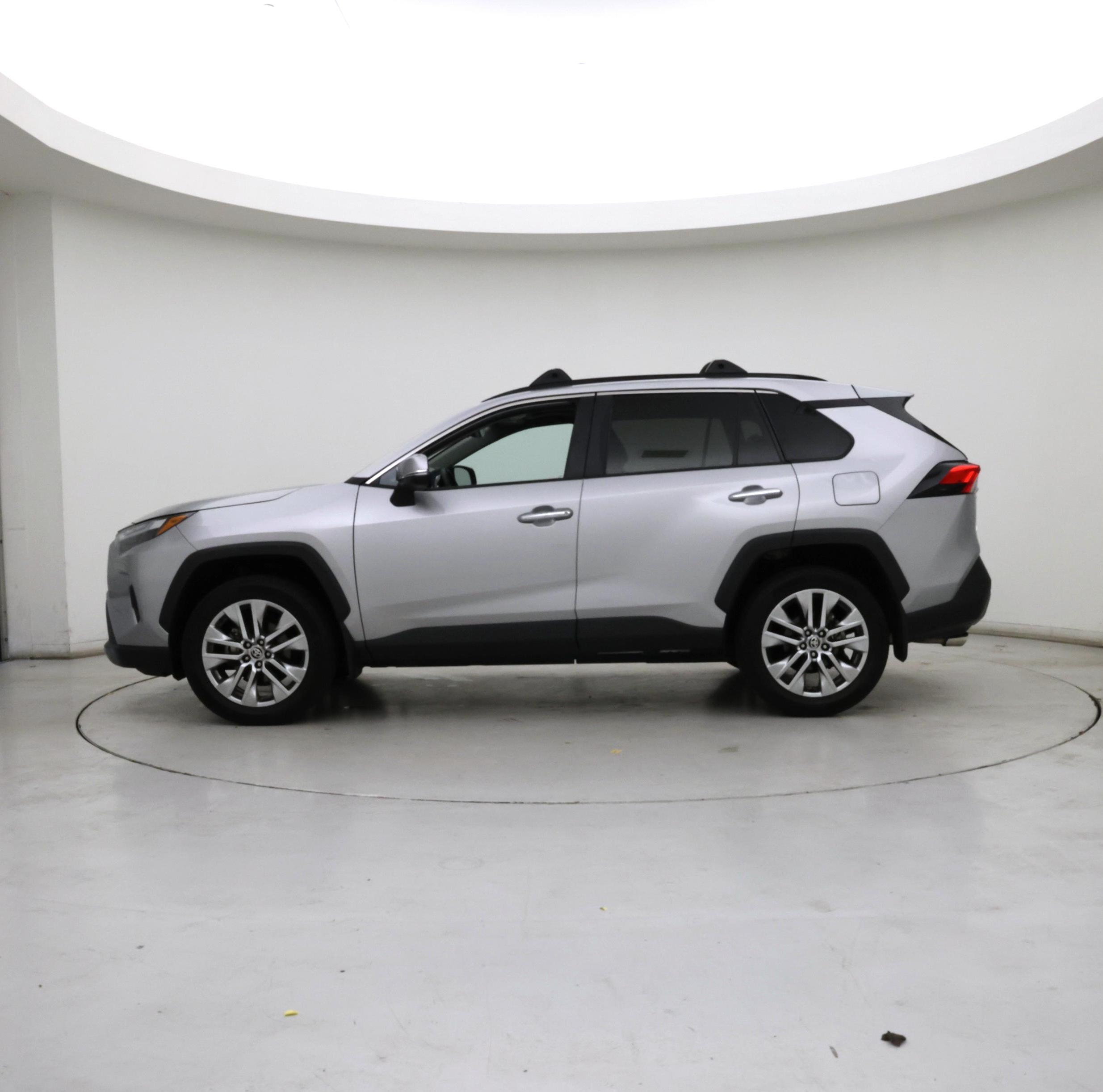 Thumbnail: 2023 Toyota RAV4 - 3