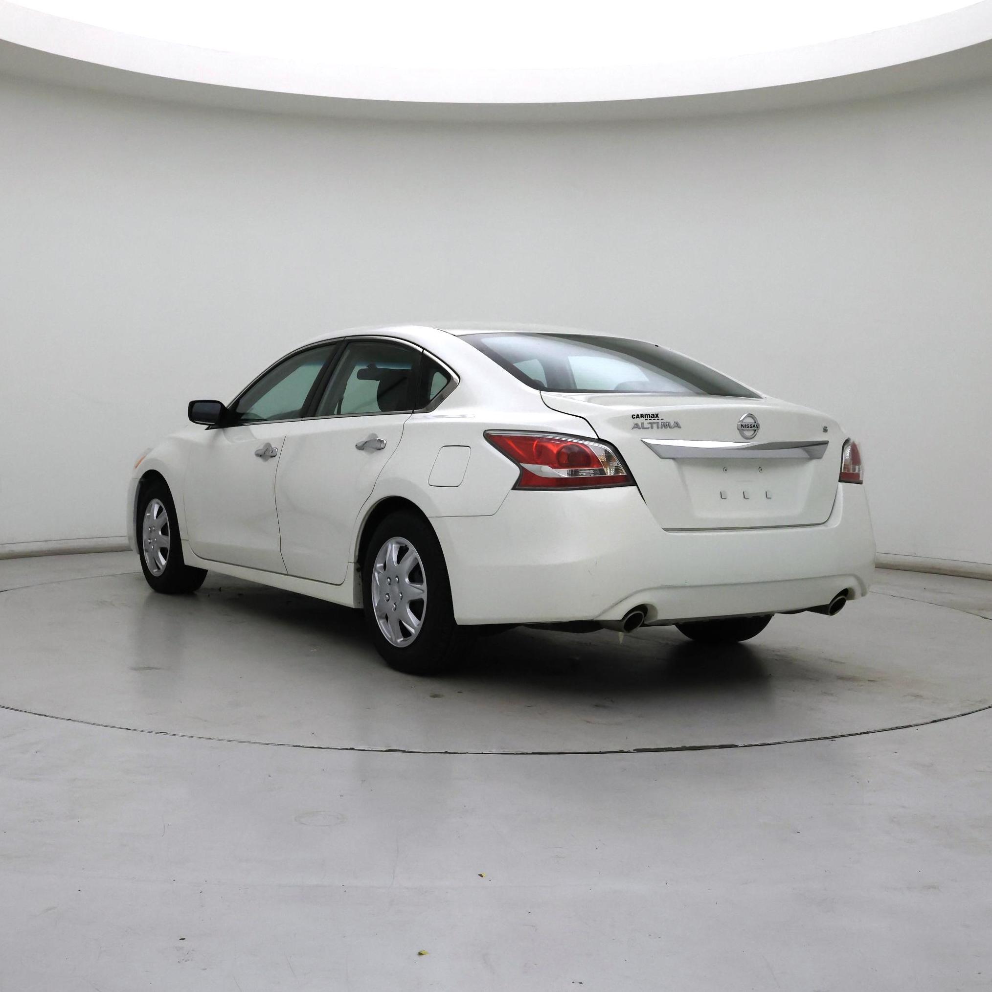Thumbnail: 2015 Nissan Altima - 2