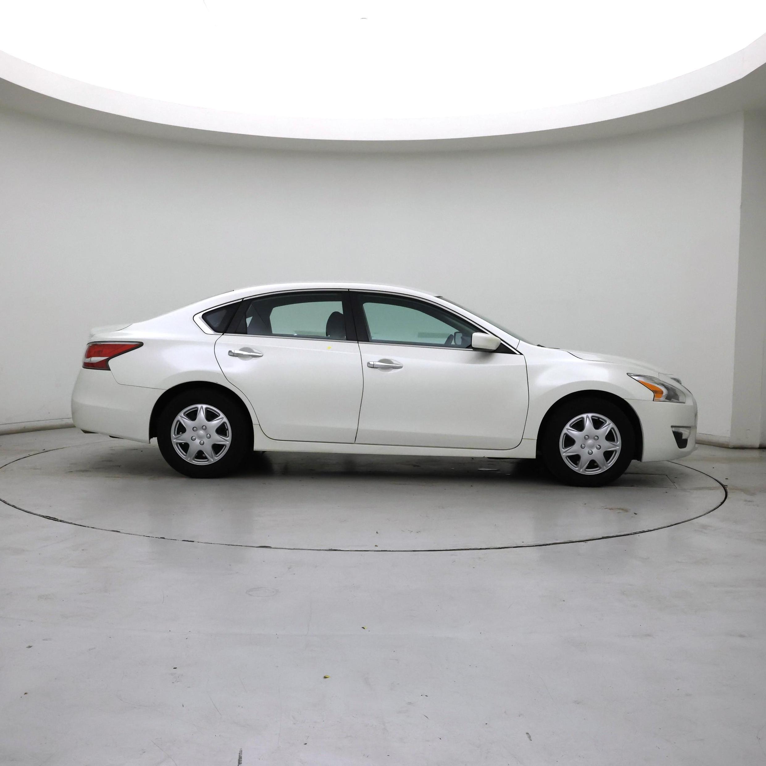 Thumbnail: 2015 Nissan Altima - 7