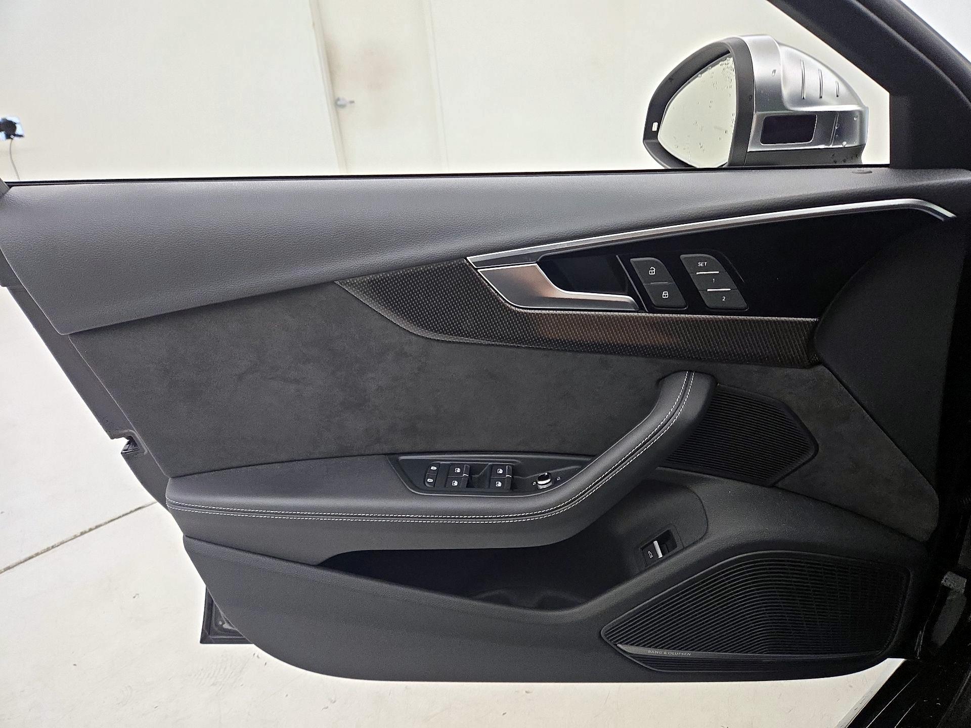 Thumbnail: 2020 Audi S4 - 12