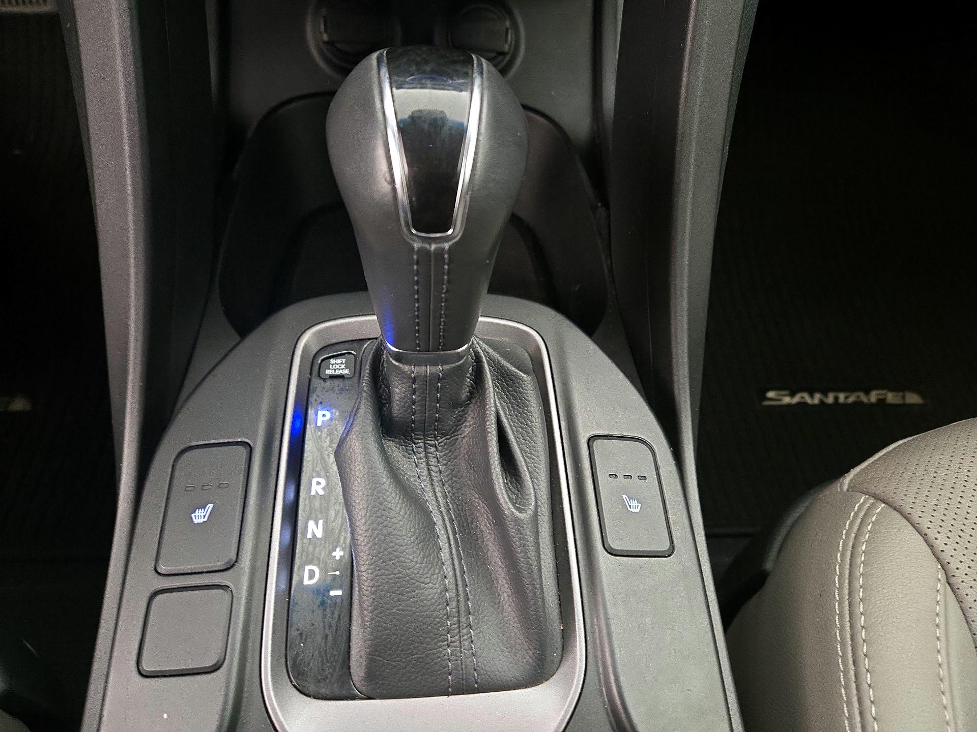 Thumbnail: 2015 Hyundai Santa Fe - 17