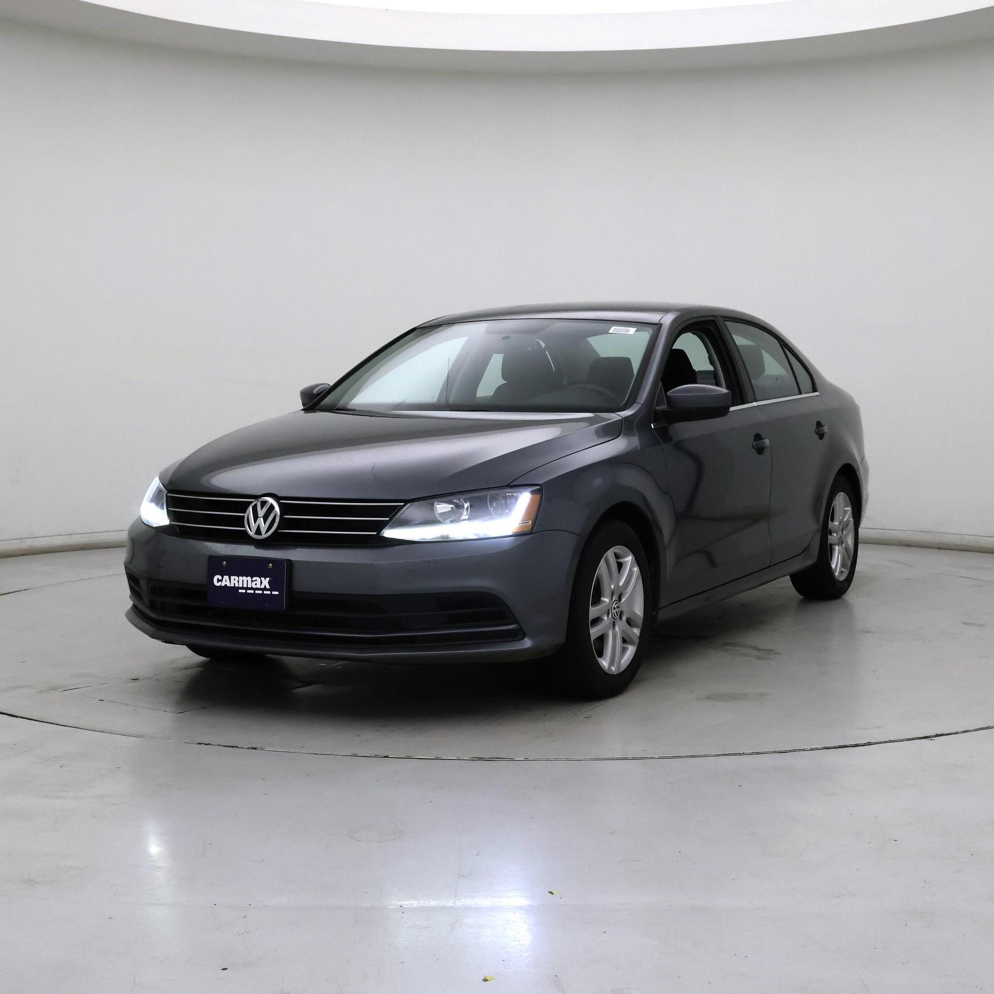 Thumbnail: 2017 Volkswagen Jetta - 4