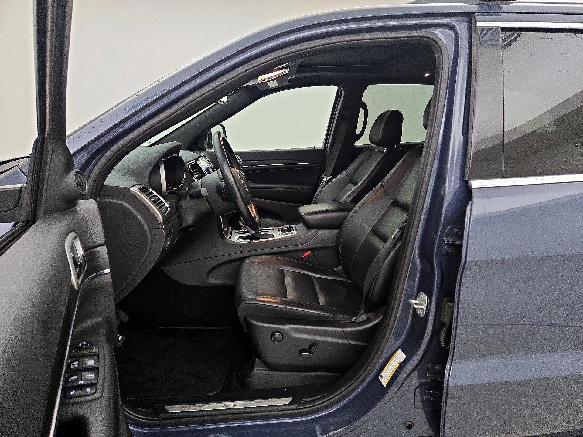 Thumbnail: 2019 Jeep Grand Cherokee - 11