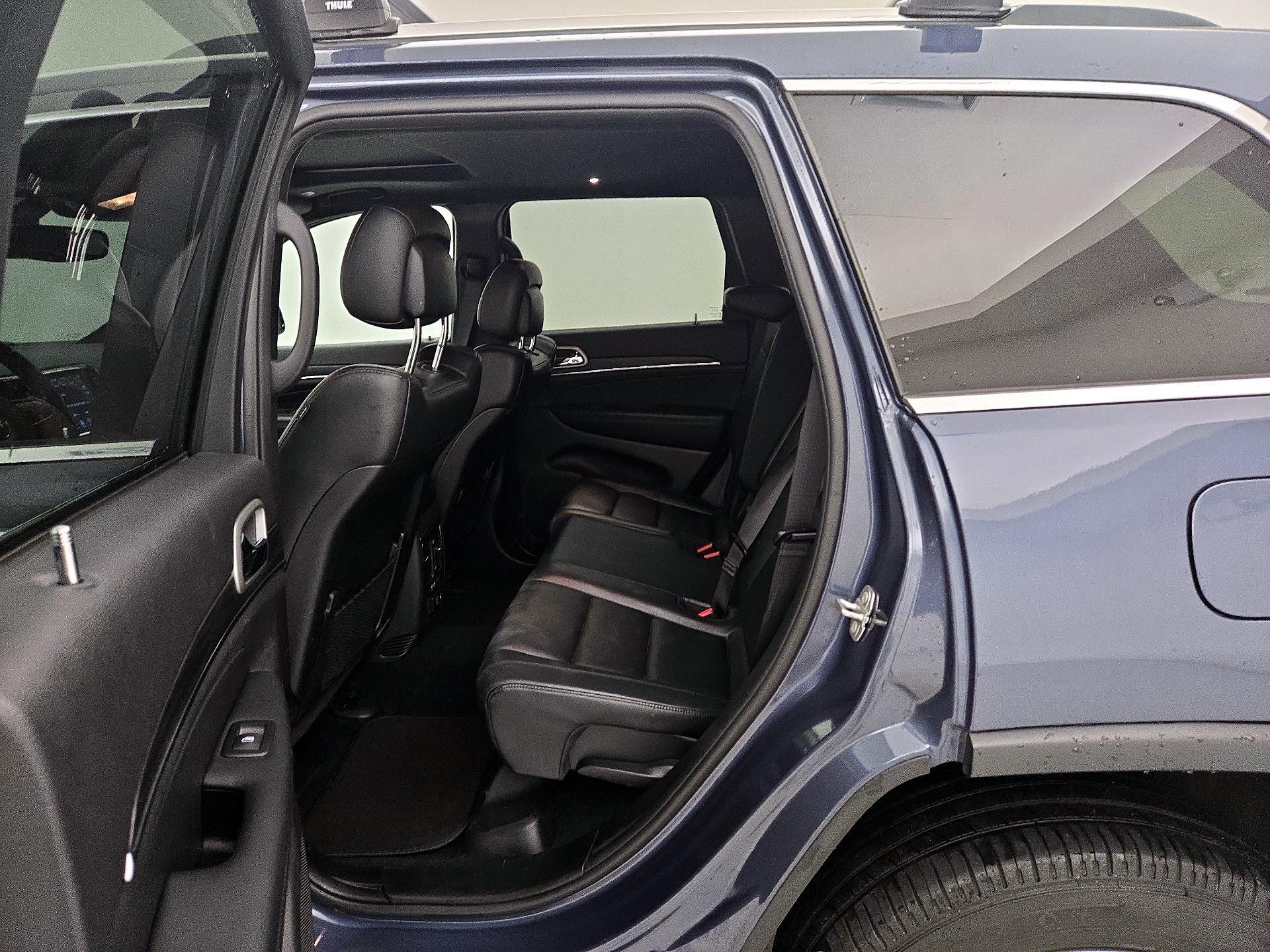 Thumbnail: 2019 Jeep Grand Cherokee - 17