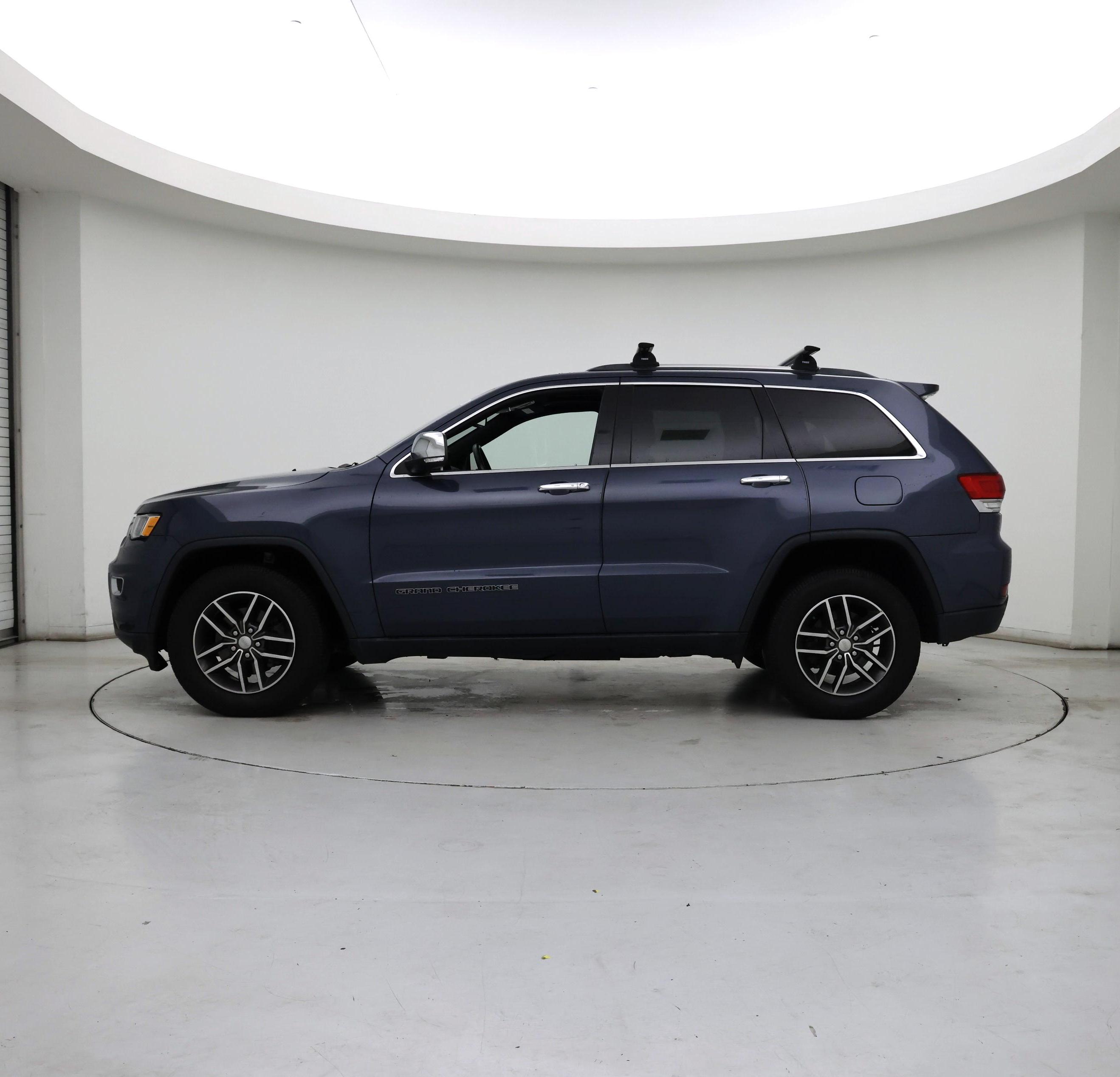 Thumbnail: 2019 Jeep Grand Cherokee - 3