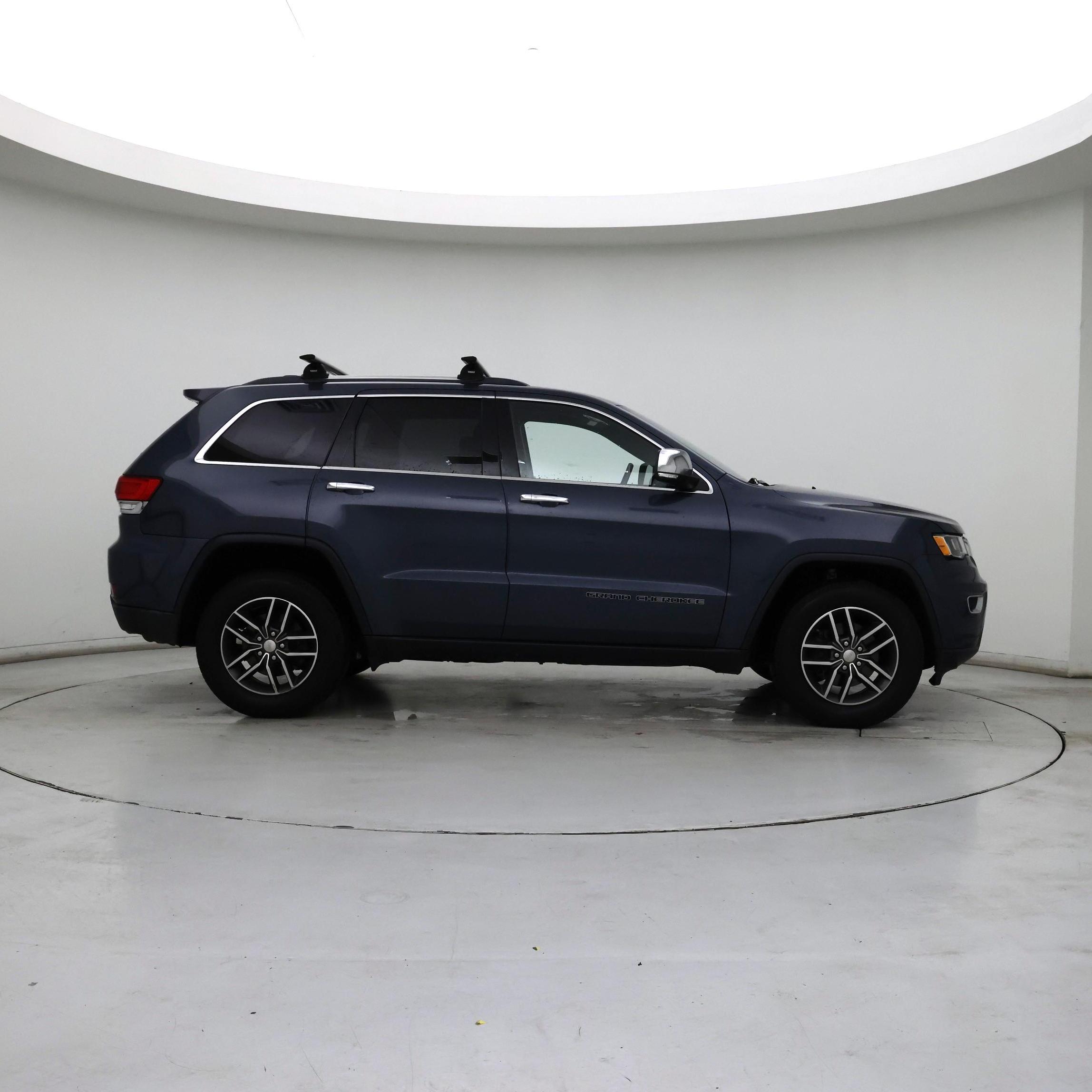 Thumbnail: 2019 Jeep Grand Cherokee - 7
