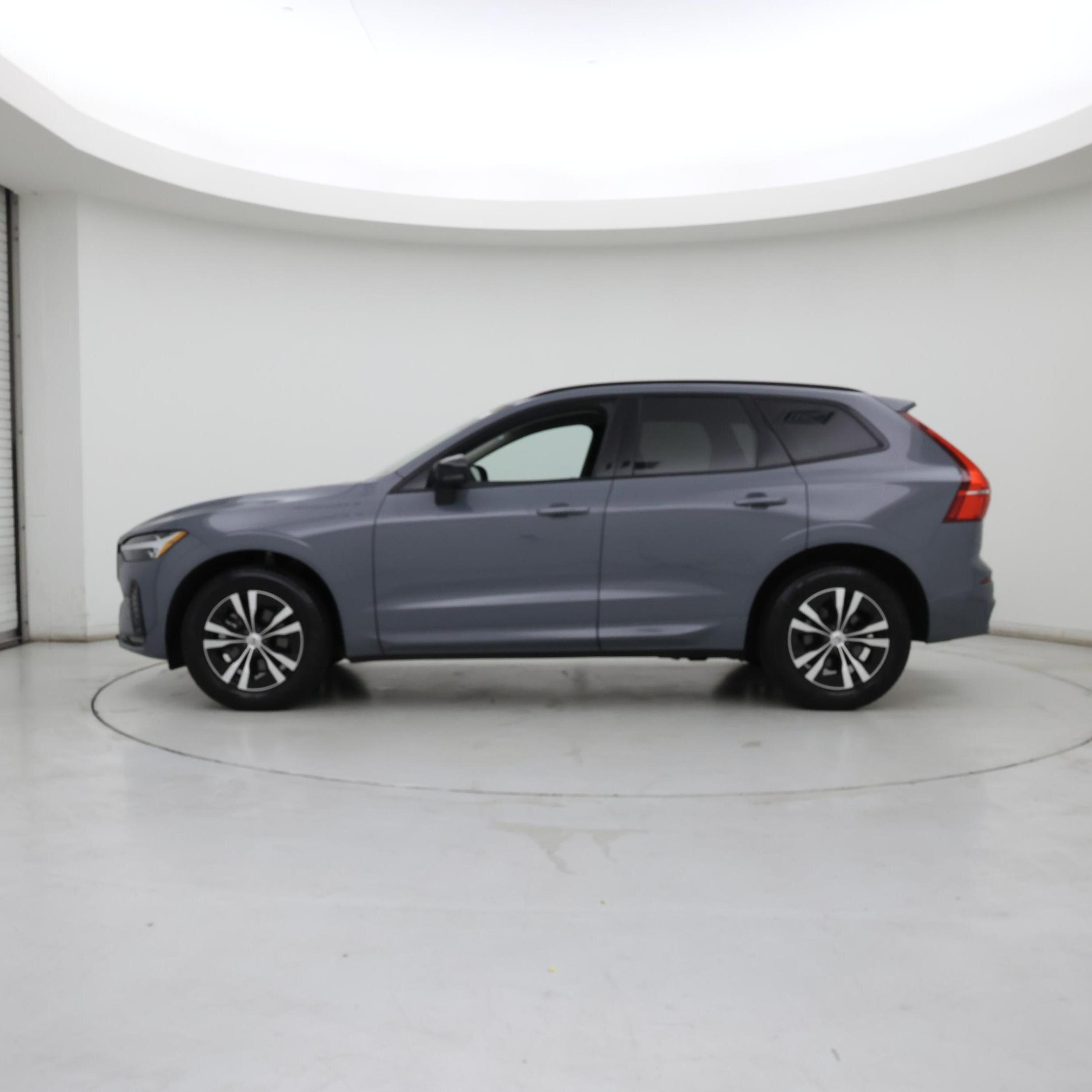 Thumbnail: 2024 Volvo XC60 - 3
