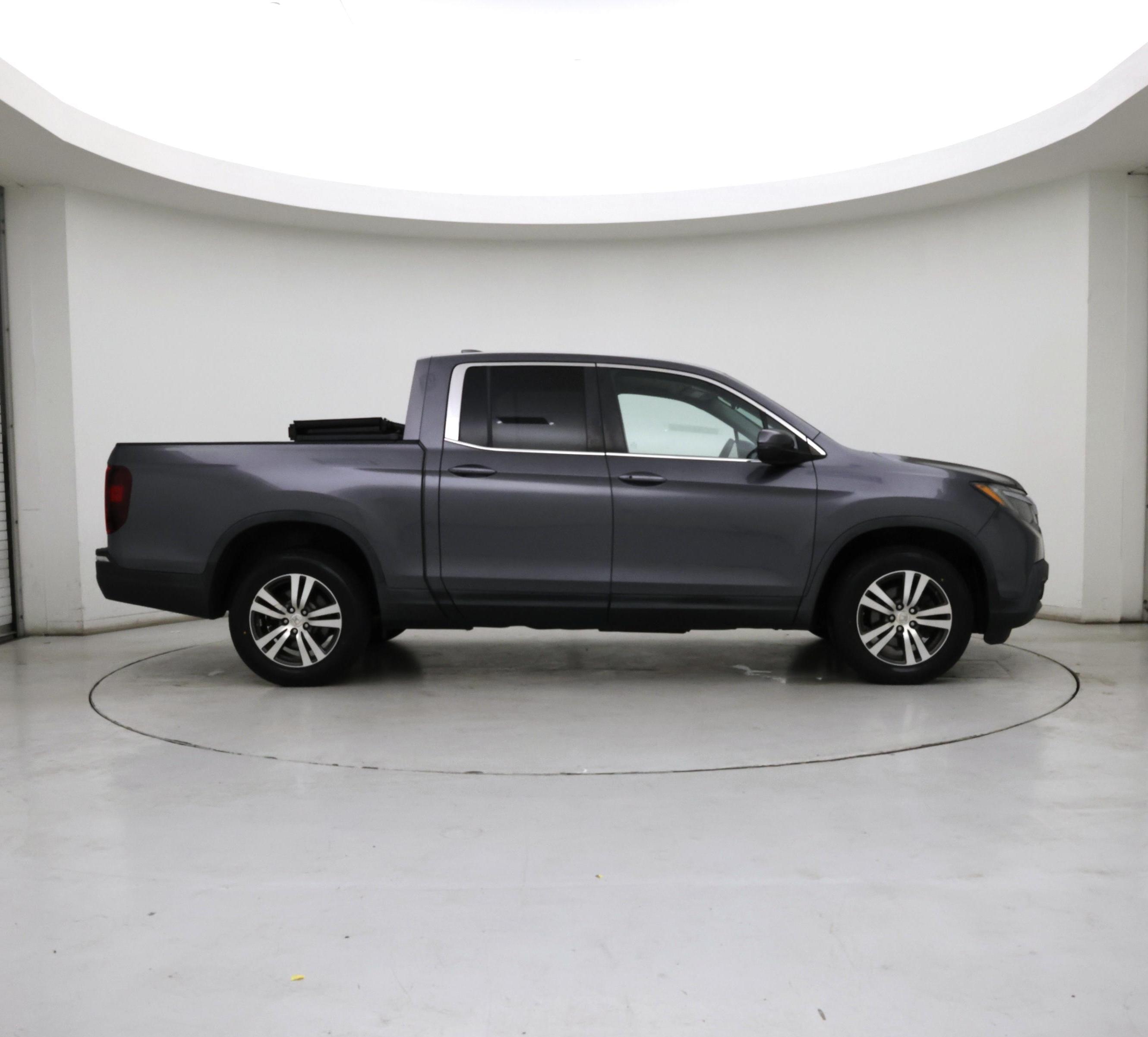 Thumbnail: 2017 Honda Ridgeline - 7