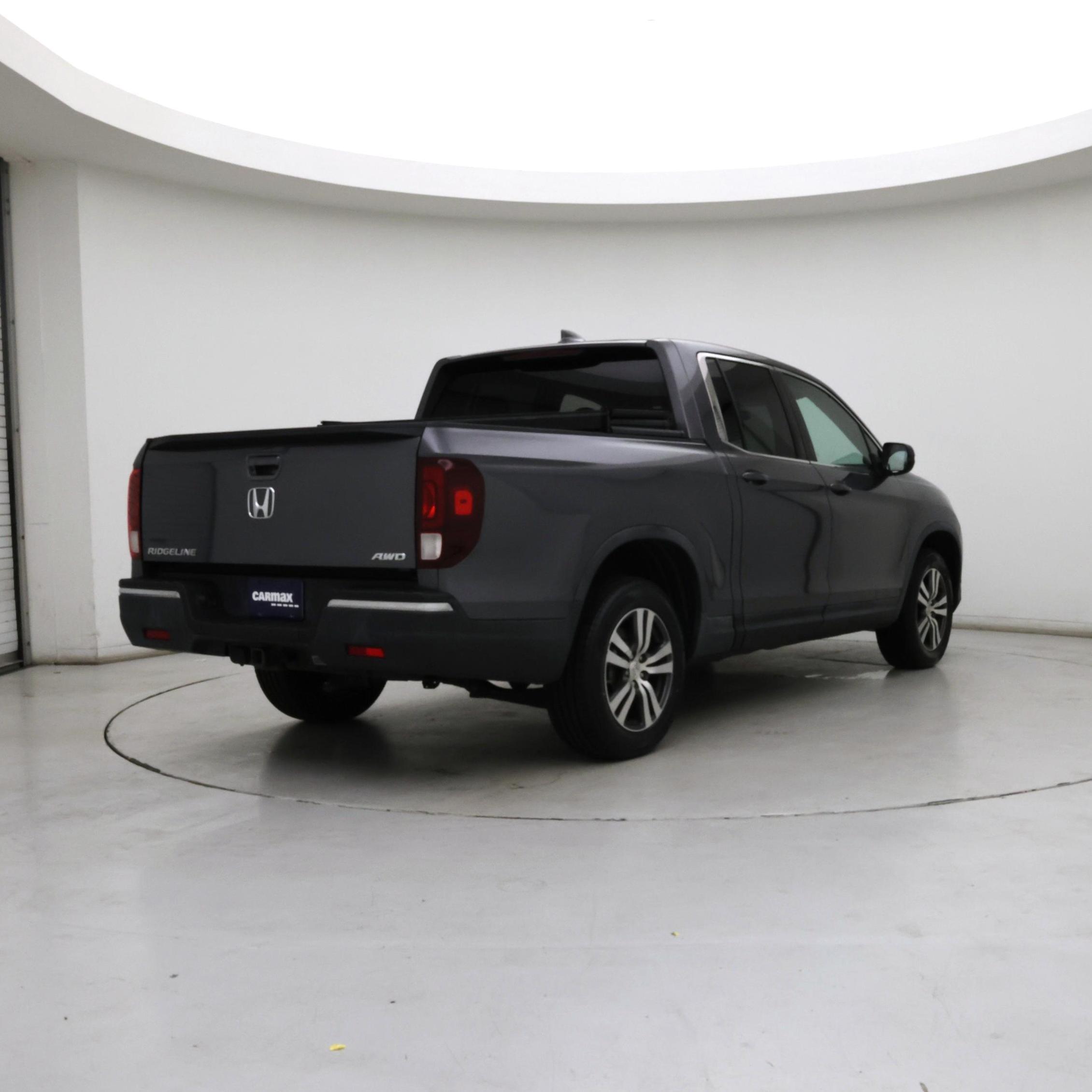 Thumbnail: 2017 Honda Ridgeline - 8