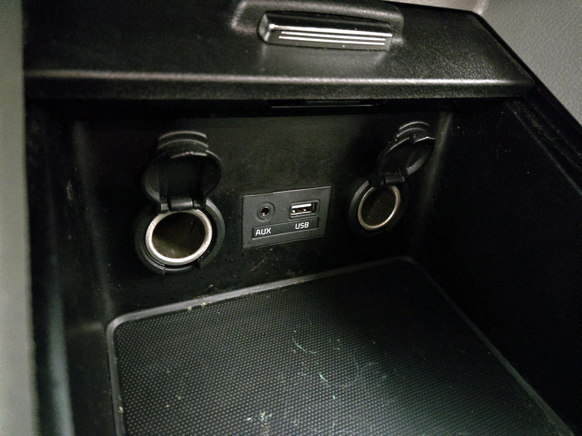 Thumbnail: 2015 Kia Forte - 17