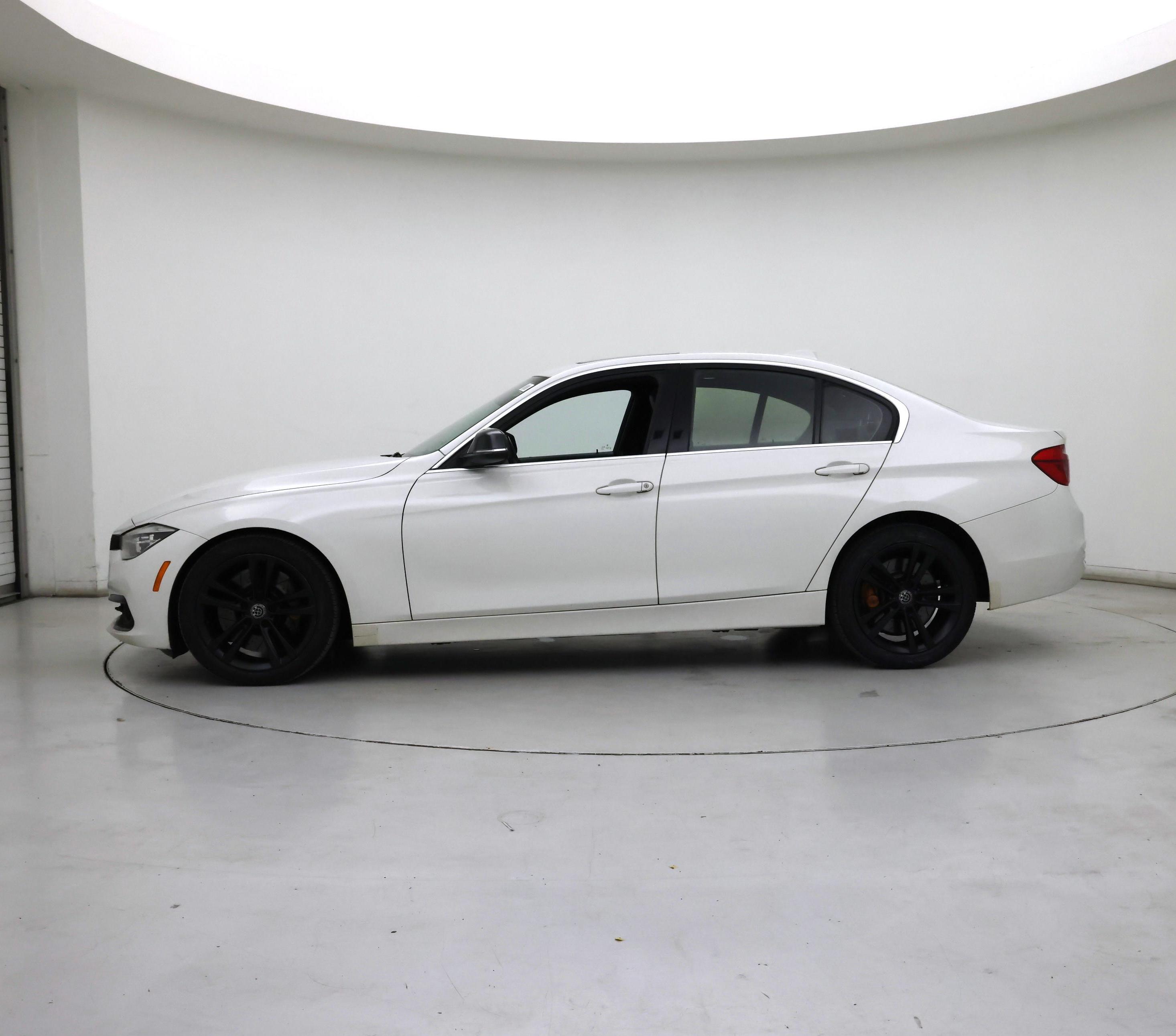 Thumbnail: 2018 BMW 3 Series - 3