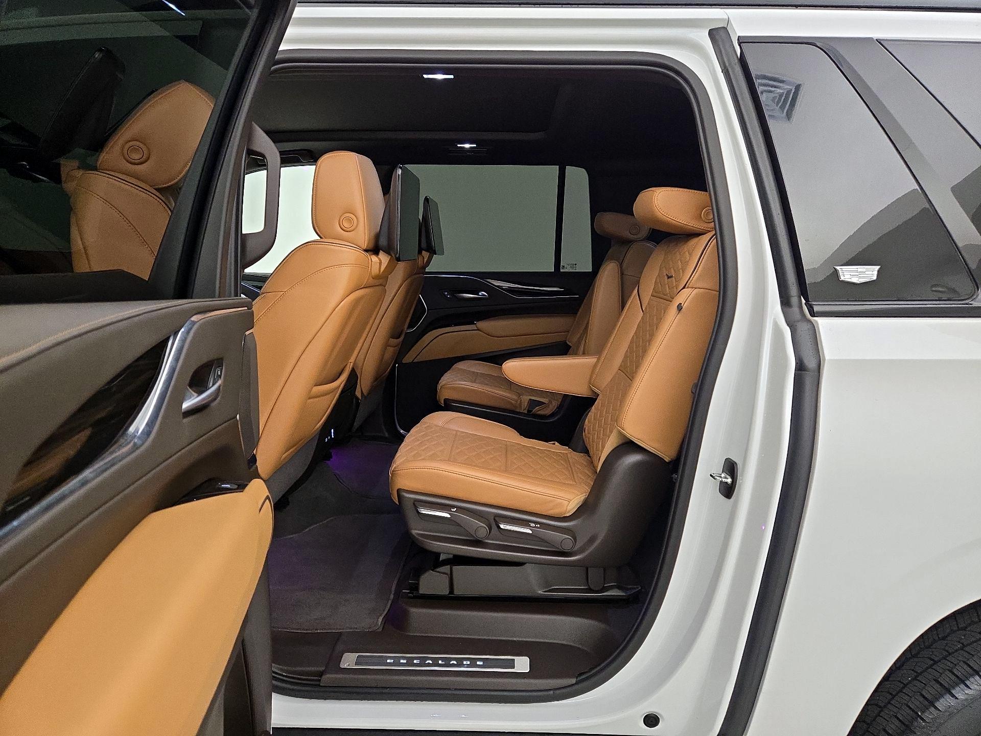 Thumbnail: 2023 Cadillac Escalade - 20