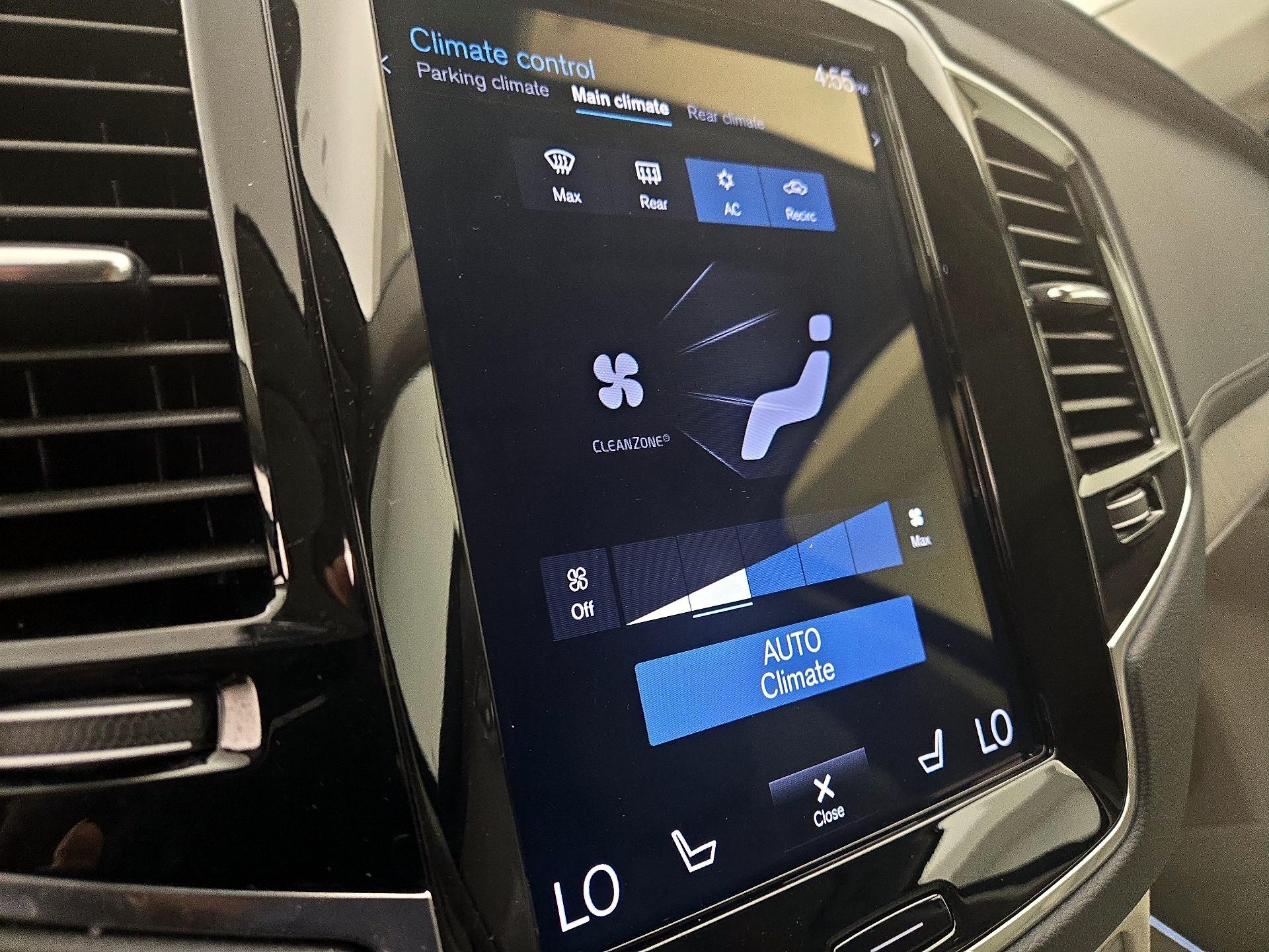Thumbnail: 2022 Volvo XC90 - 16
