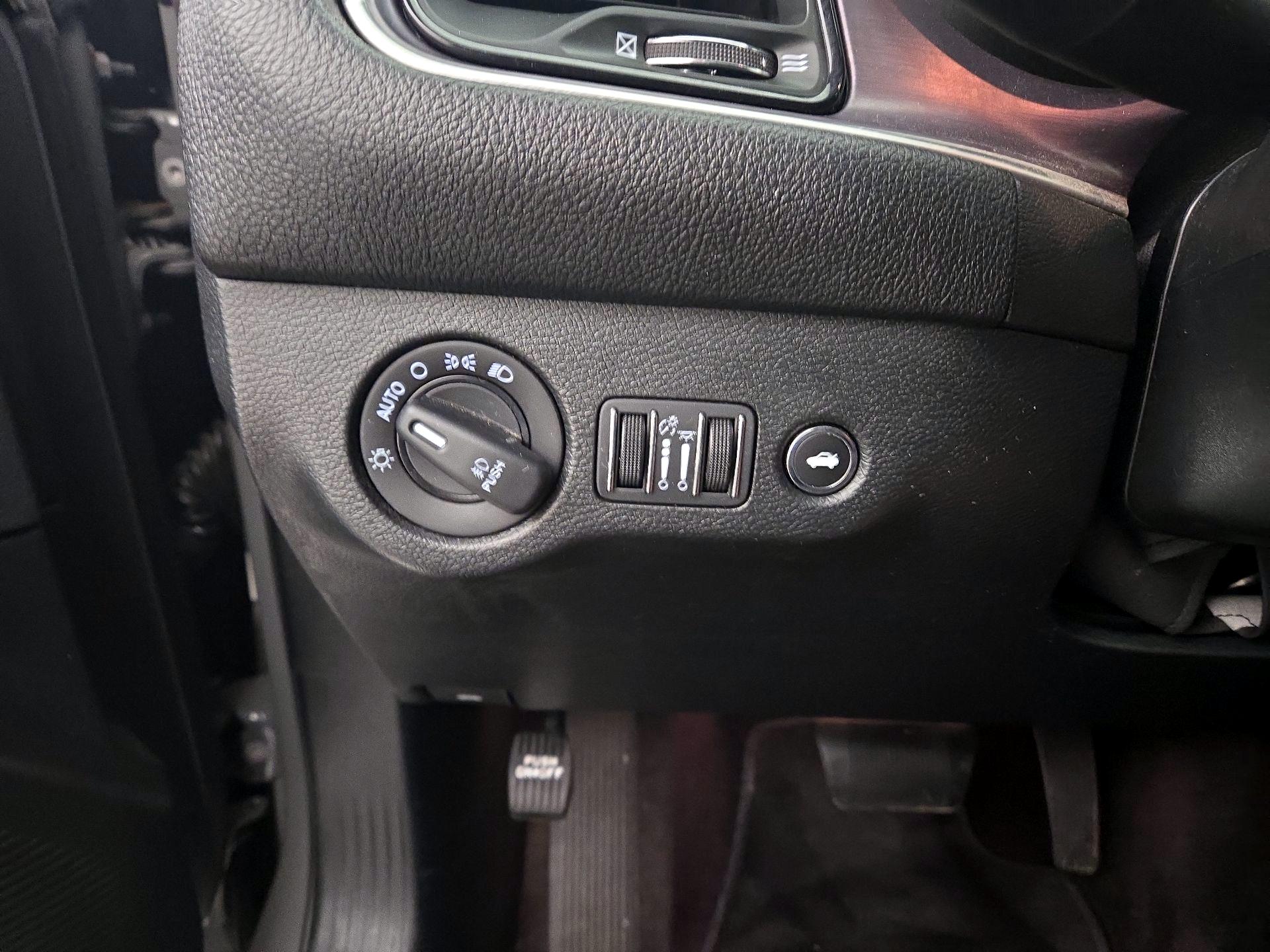 Thumbnail: 2018 Dodge Challenger - 13