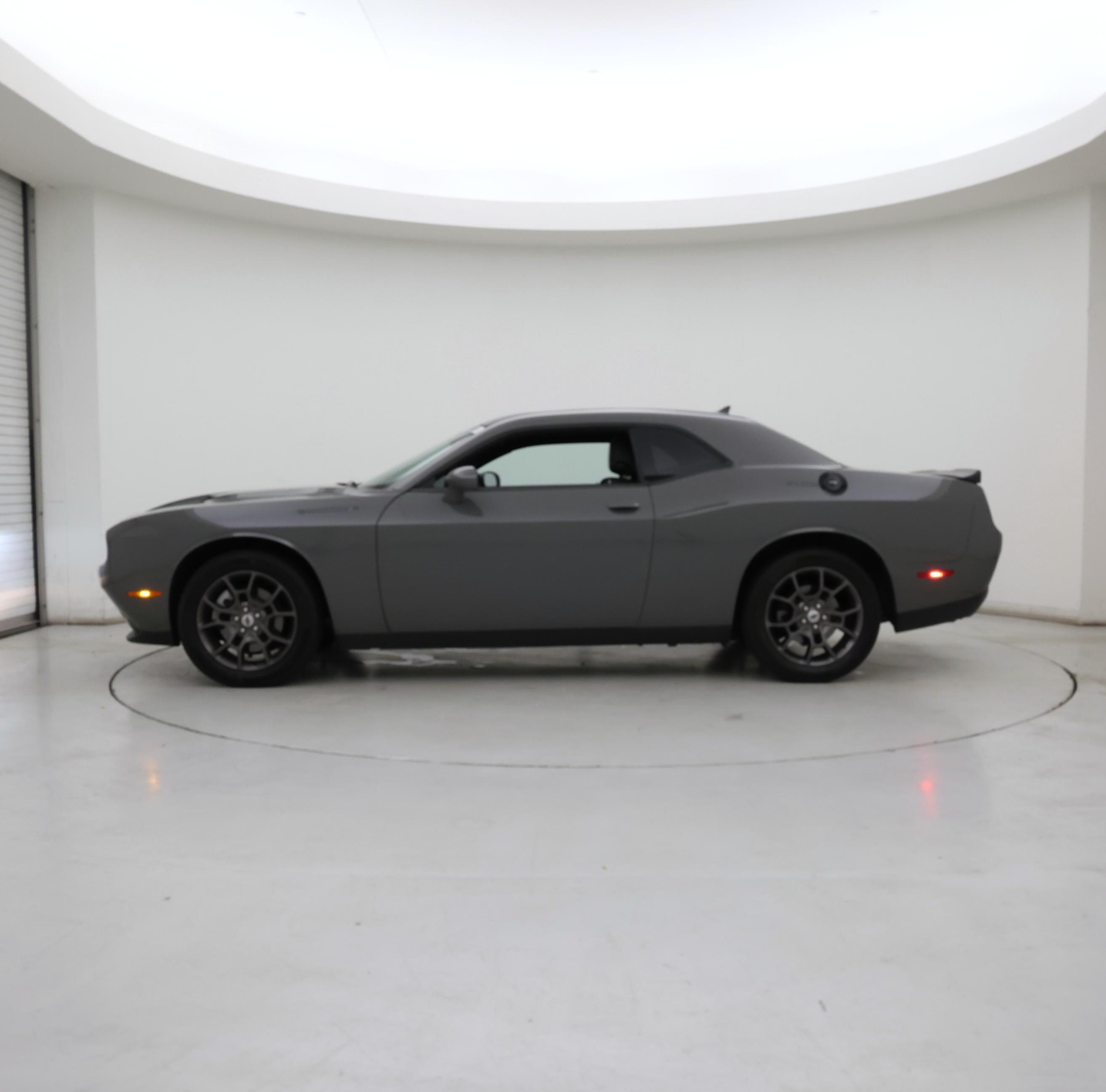 Thumbnail: 2018 Dodge Challenger - 3