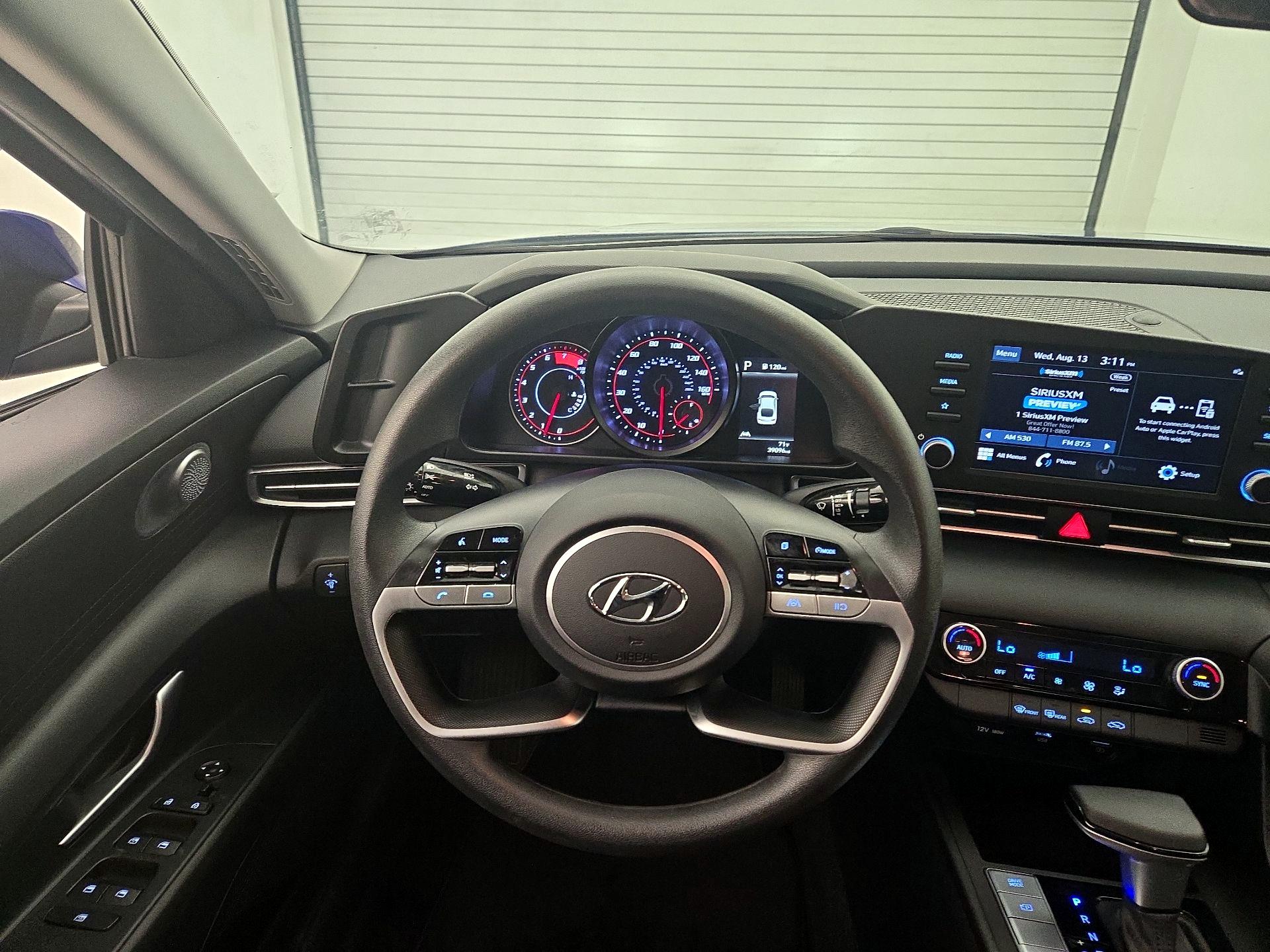 Thumbnail: 2023 Hyundai Elantra - 10