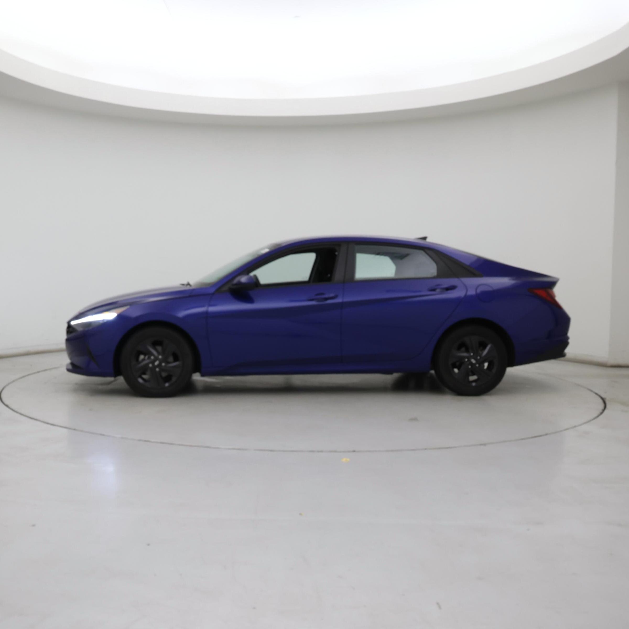 Thumbnail: 2023 Hyundai Elantra - 3