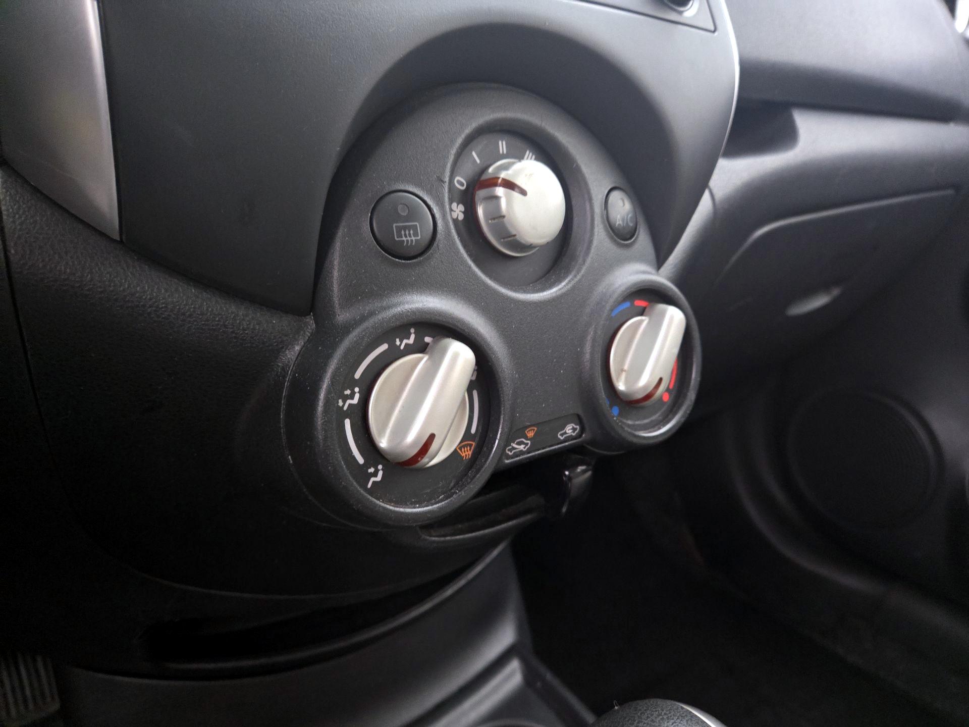 Thumbnail: 2014 Nissan Versa Note - 15