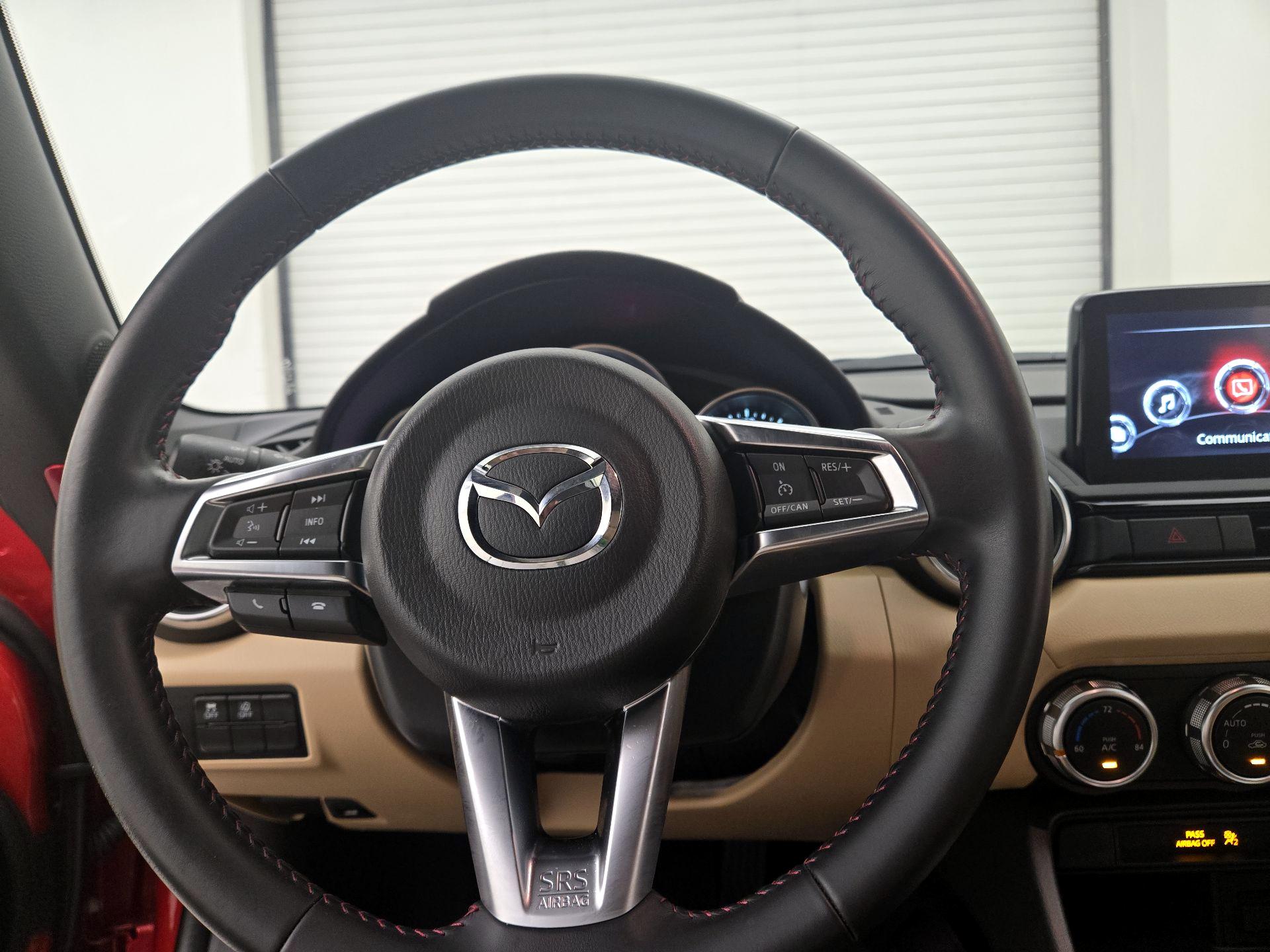 Thumbnail: 2019 Mazda MX-5 Miata - 10