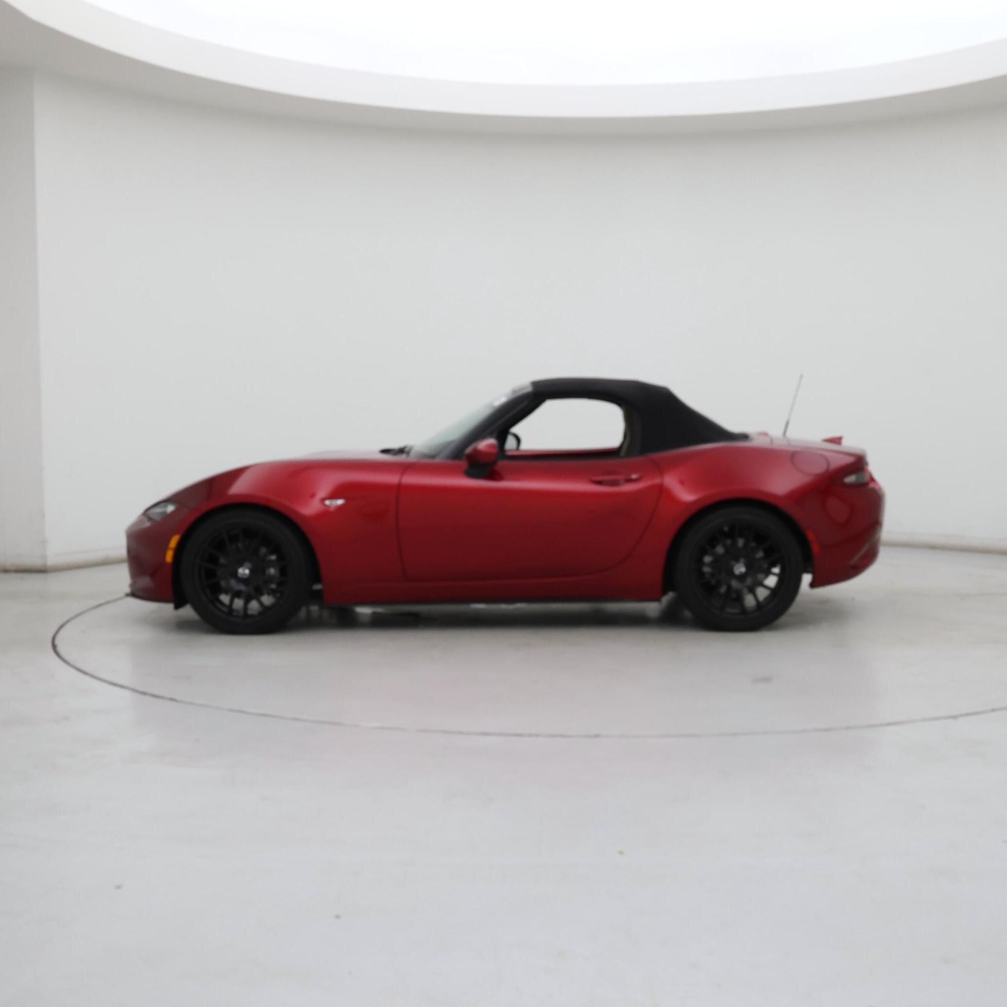 Thumbnail: 2019 Mazda MX-5 Miata - 3