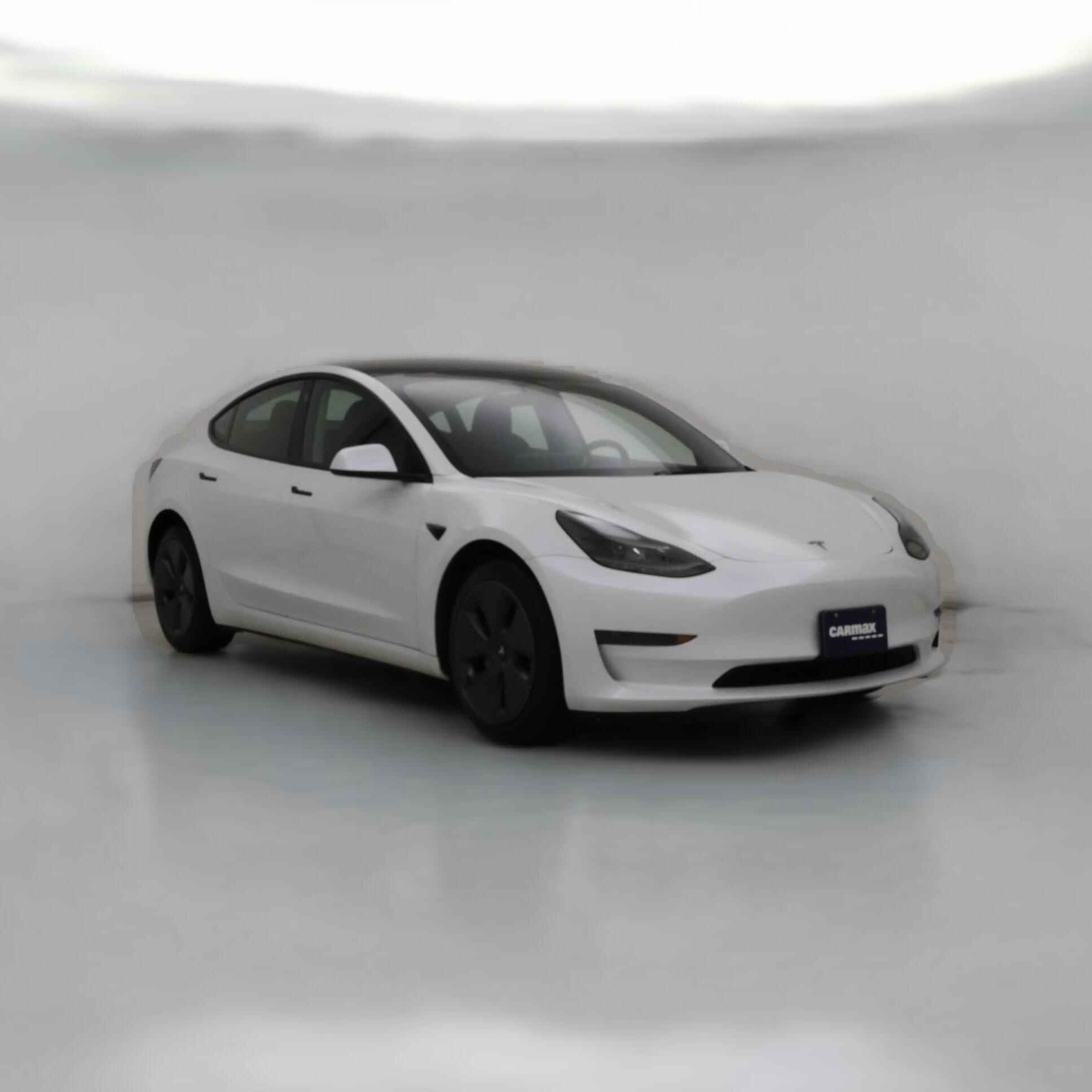Thumbnail: 2023 Tesla Model 3 - 1