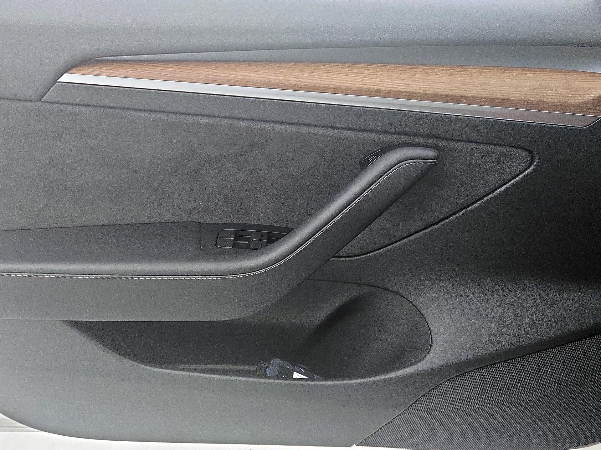 Thumbnail: 2023 Tesla Model 3 - 12