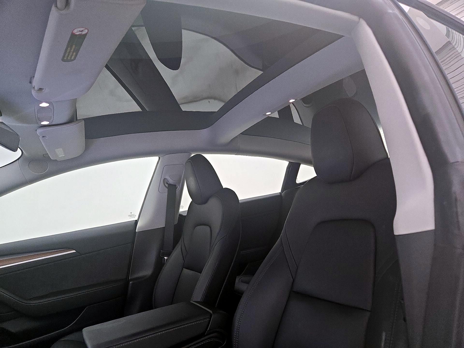 Thumbnail: 2023 Tesla Model 3 - 17