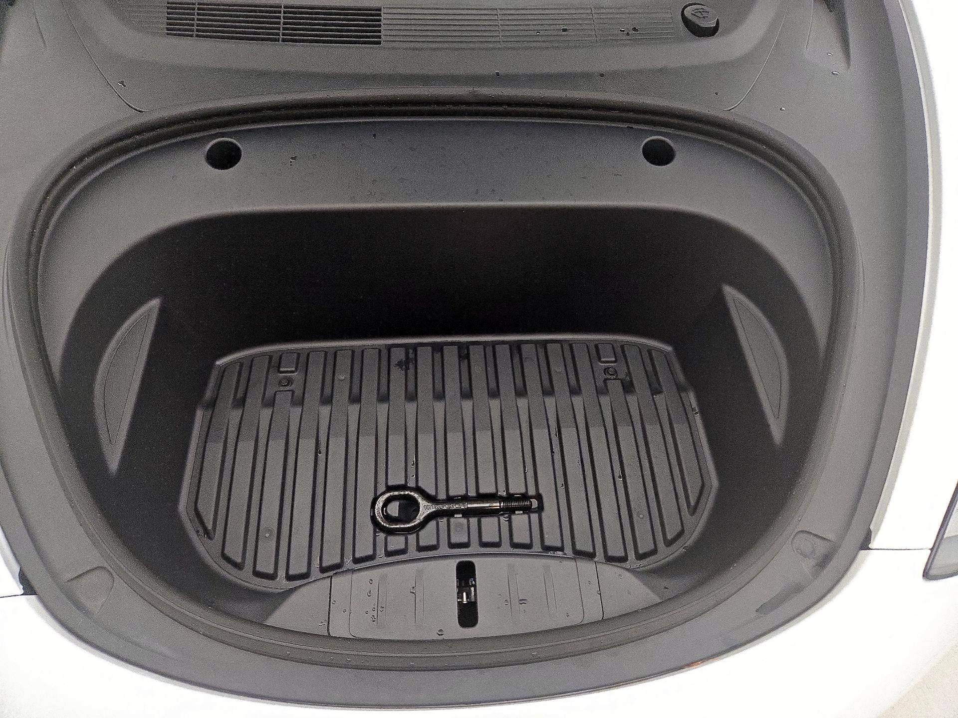 Thumbnail: 2023 Tesla Model 3 - 20