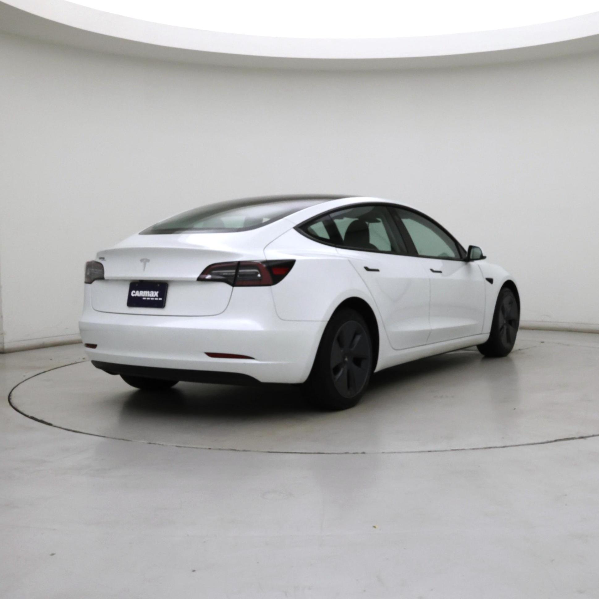 Thumbnail: 2023 Tesla Model 3 - 8