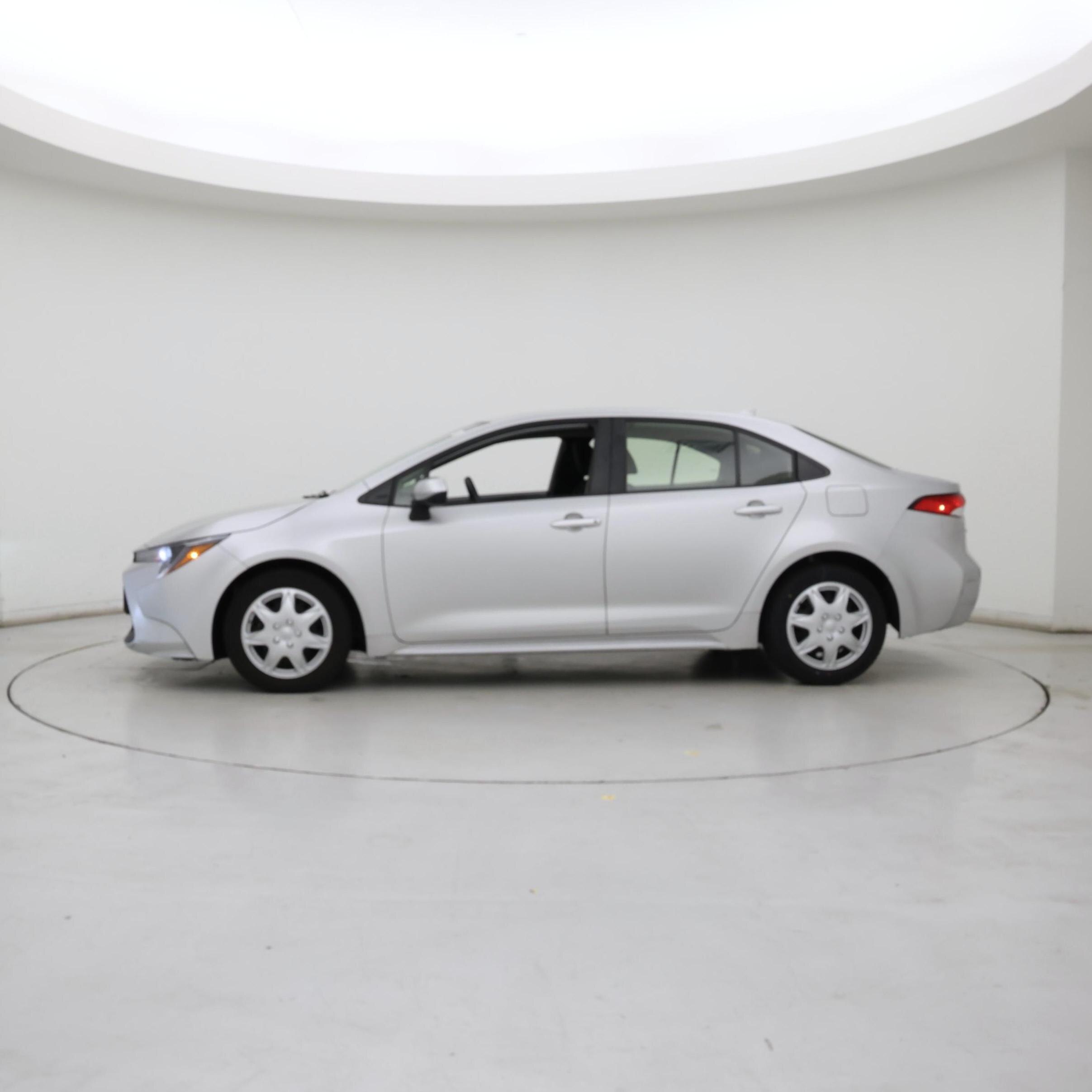 Thumbnail: 2022 Toyota Corolla - 3