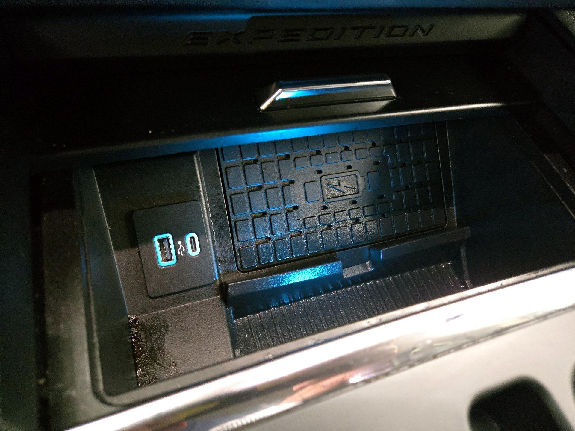 Thumbnail: 2022 Ford Expedition - 19