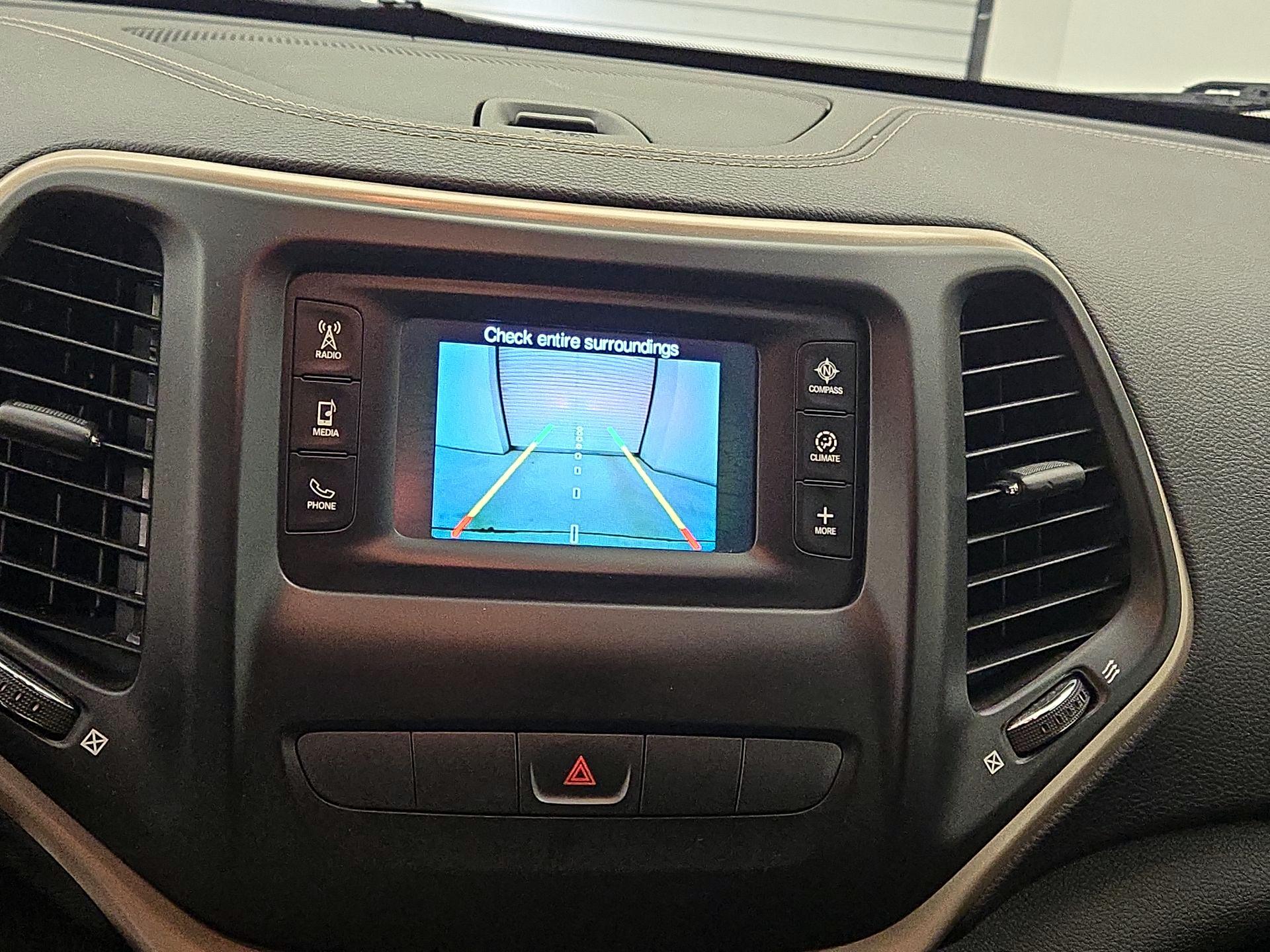 Thumbnail: 2014 Jeep Cherokee - 14