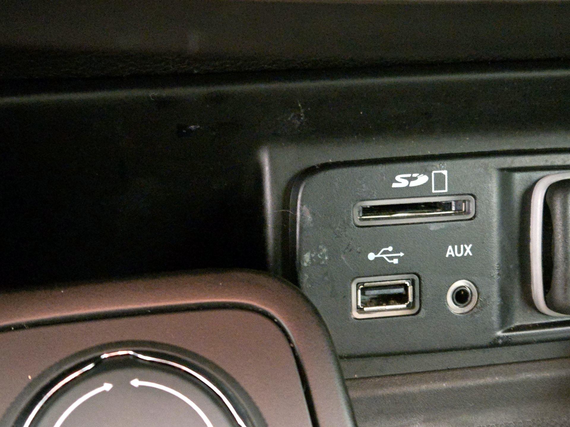 Thumbnail: 2014 Jeep Cherokee - 18