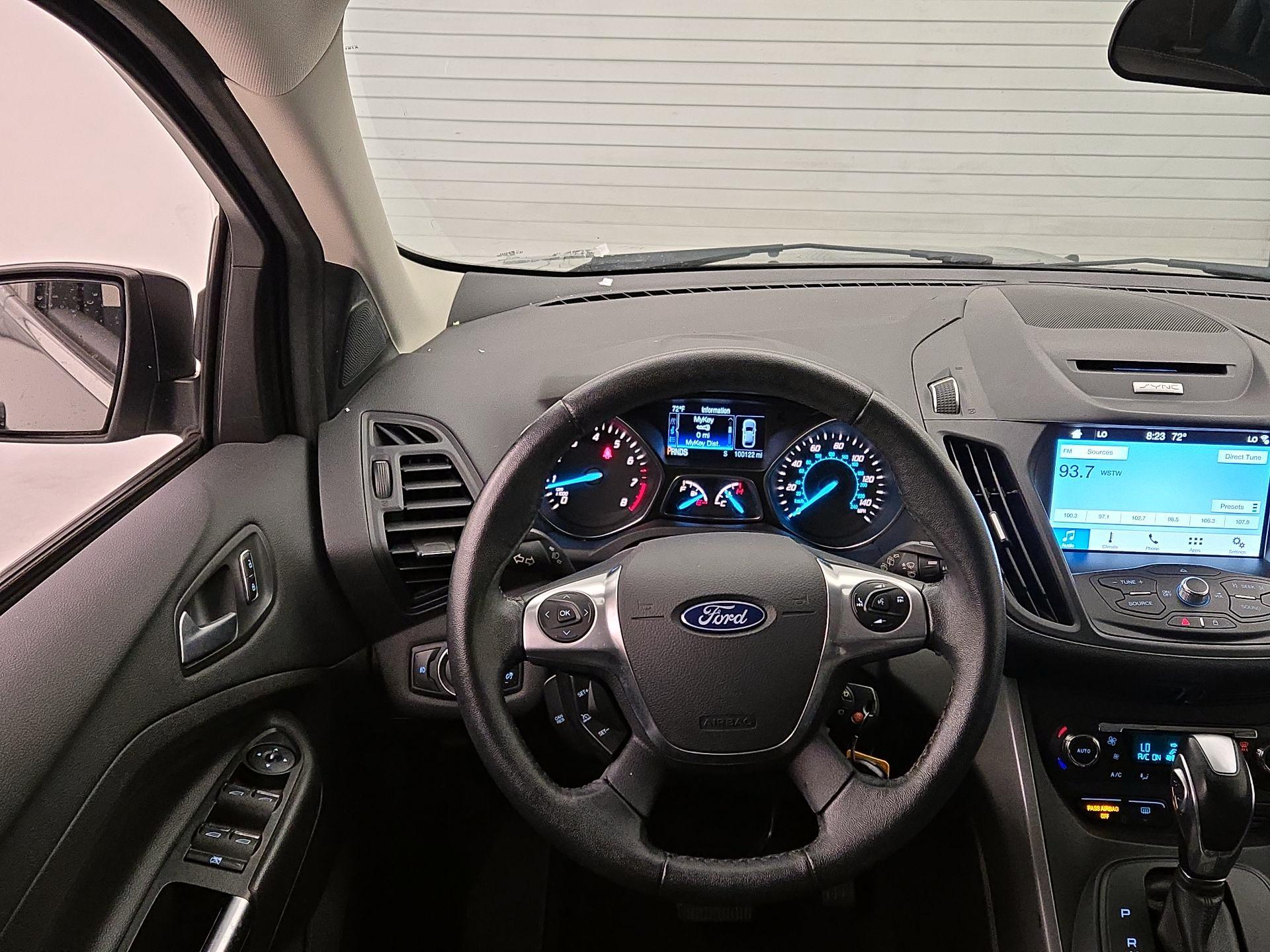 Thumbnail: 2016 Ford Escape - 10