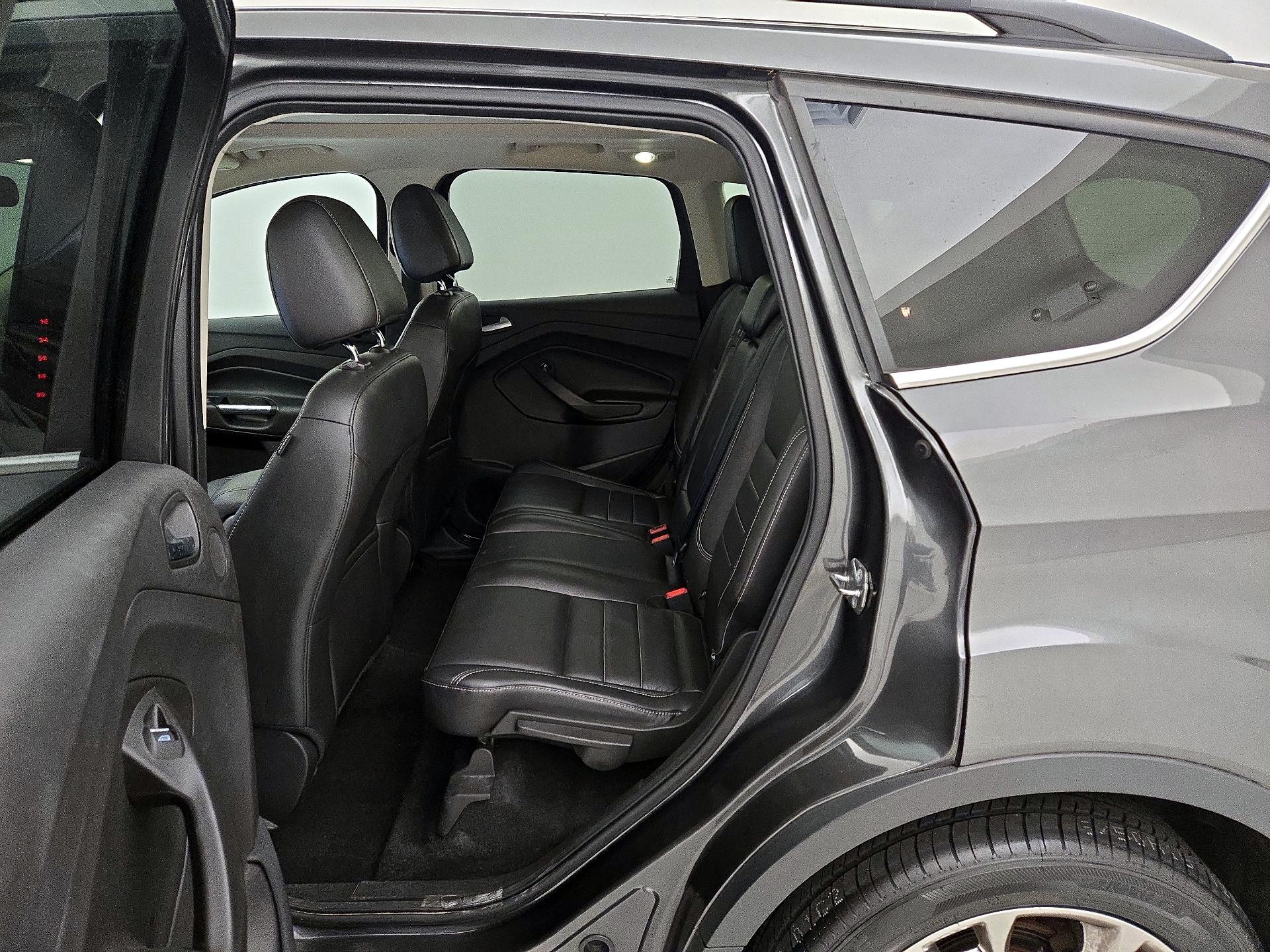 Thumbnail: 2016 Ford Escape - 17