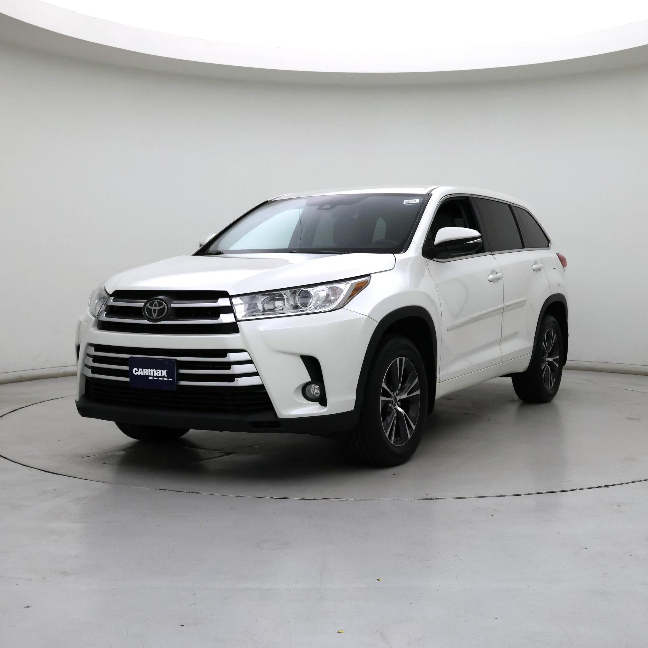 Thumbnail: 2017 Toyota Highlander - 4