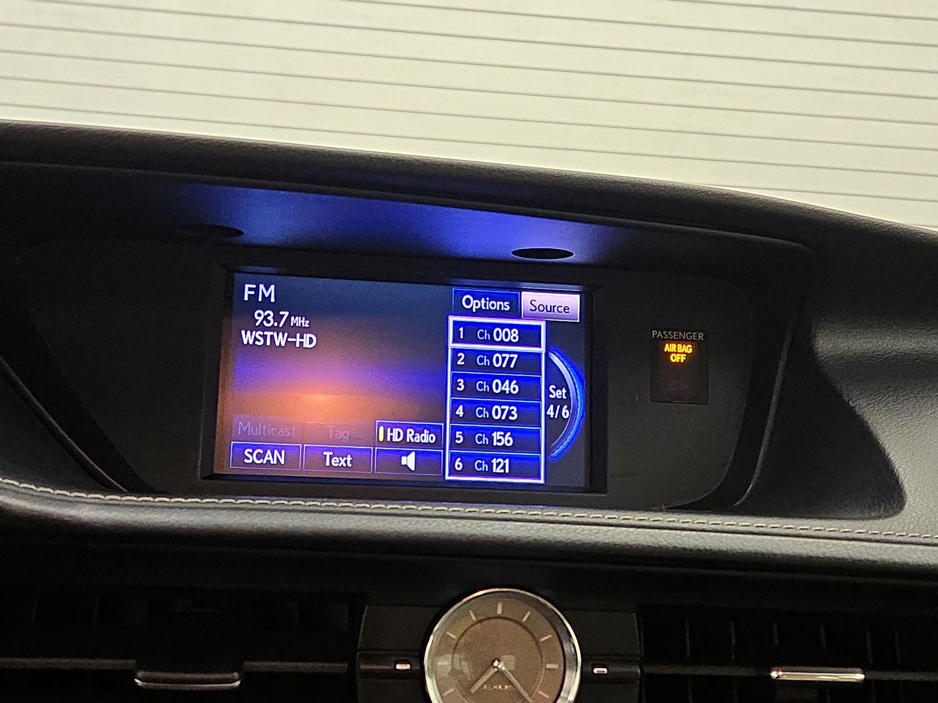 Thumbnail: 2014 Lexus ES - 14